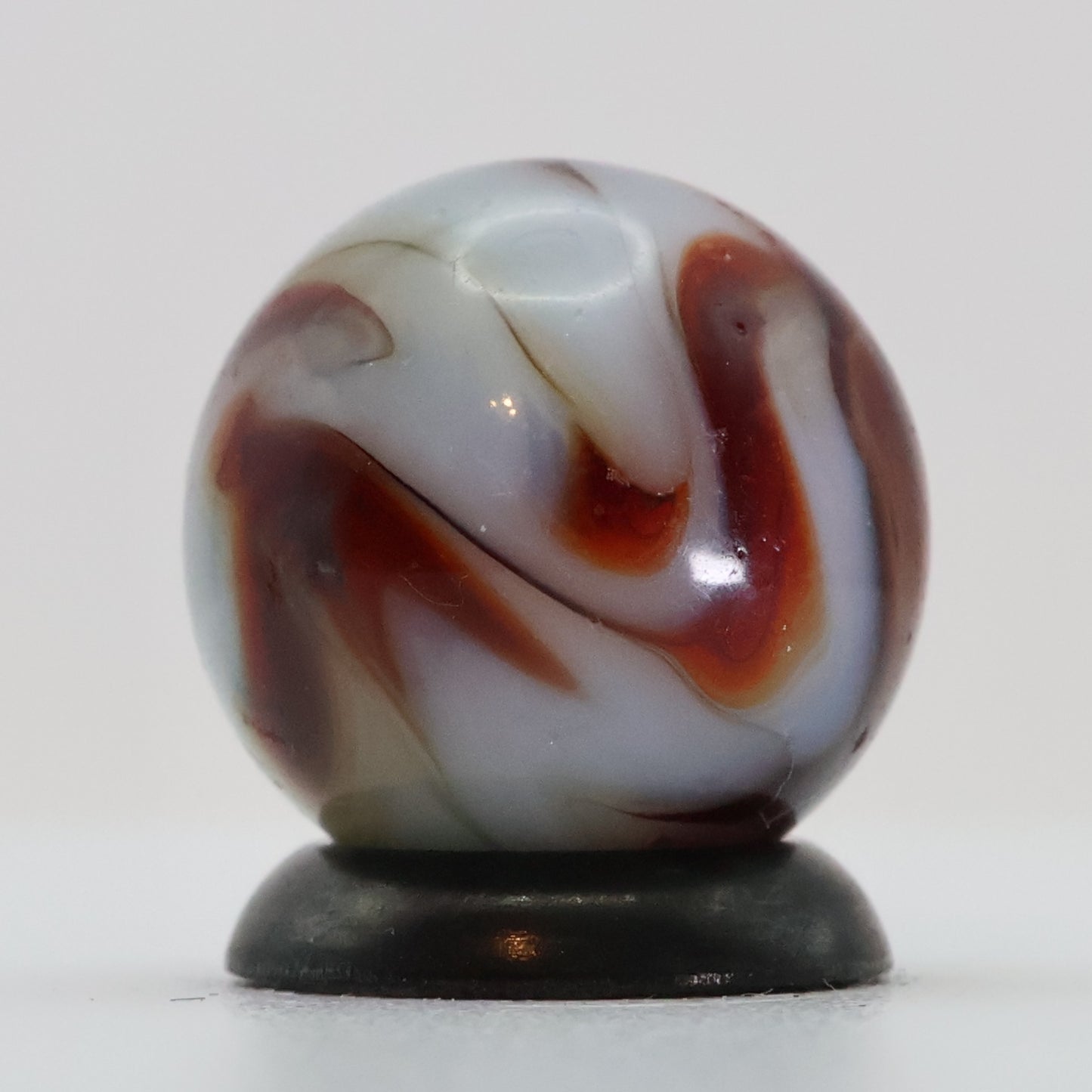 9/16" Swirl Marble Oxblood & White NM+