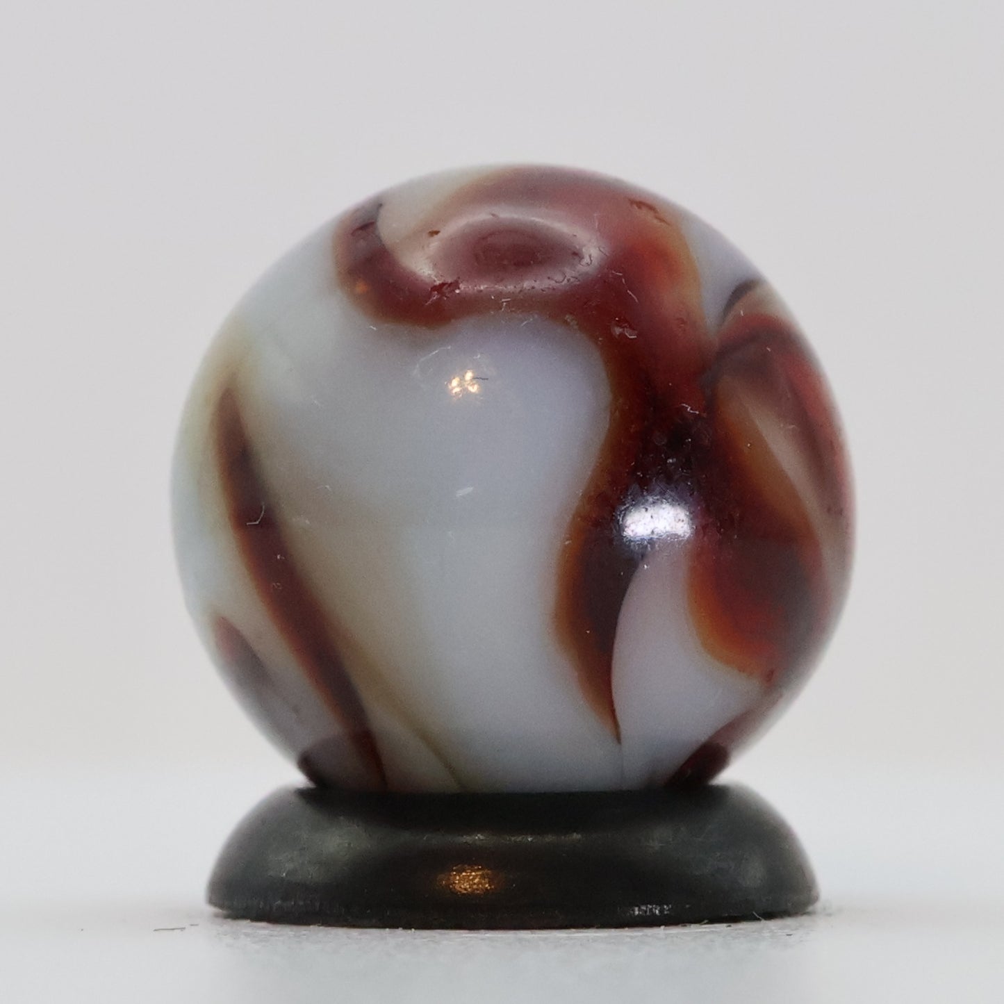 9/16" Swirl Marble Oxblood & White NM+