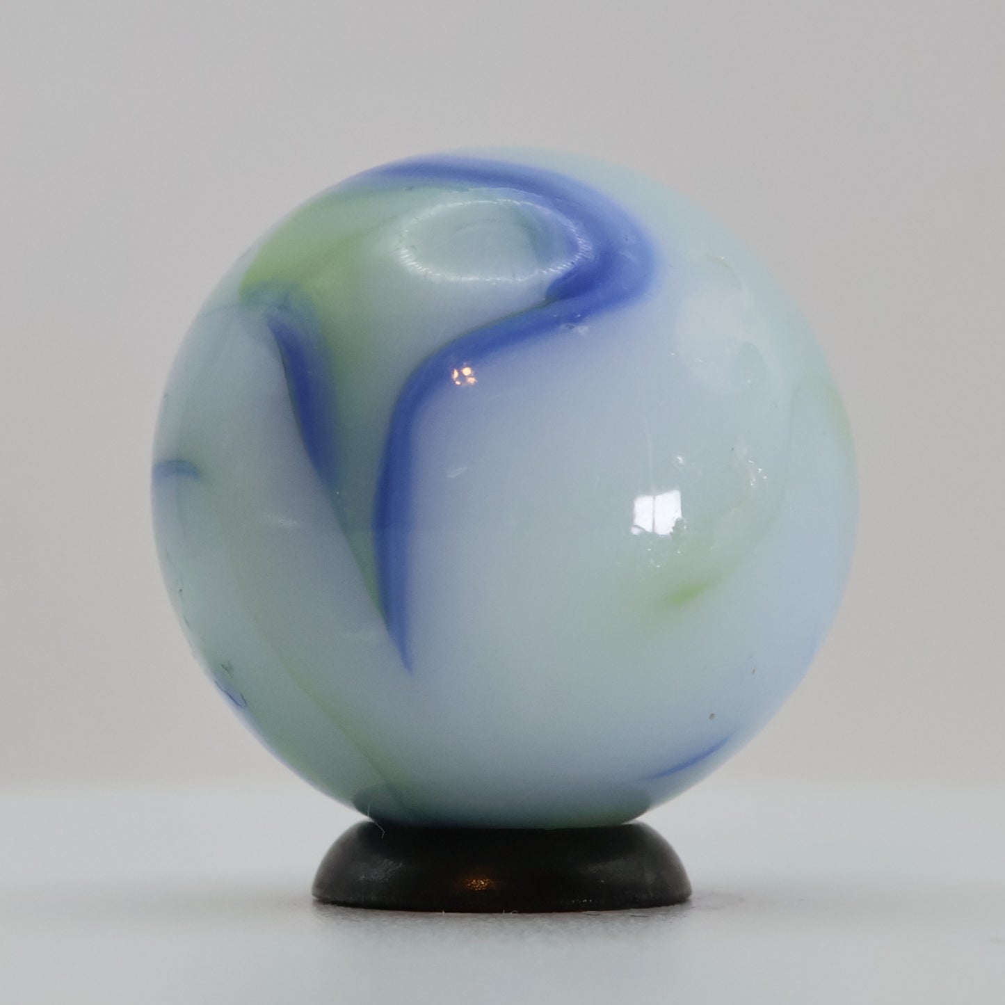 7/8" Tri-Color Swirl Marble Green Blue White NM