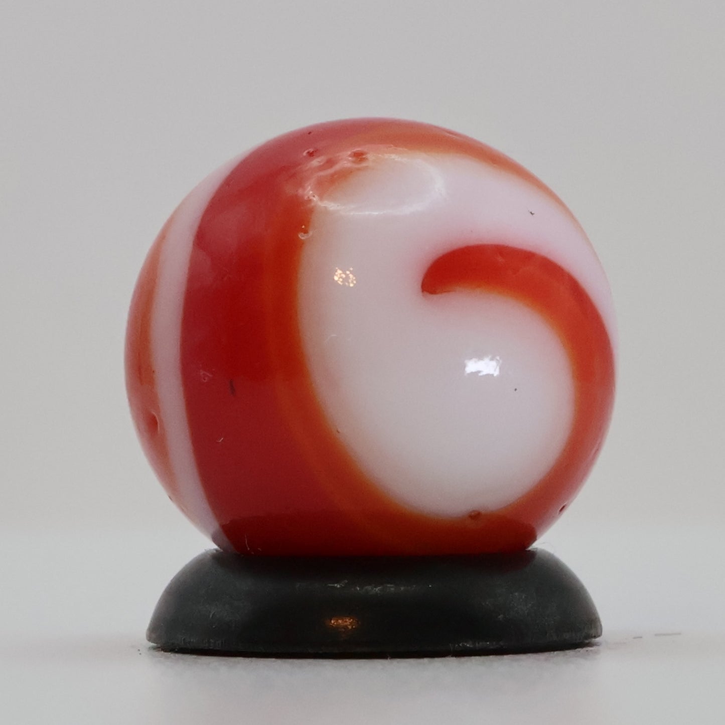 9/16" MF Christensen Swirl Marble Red & White NM++