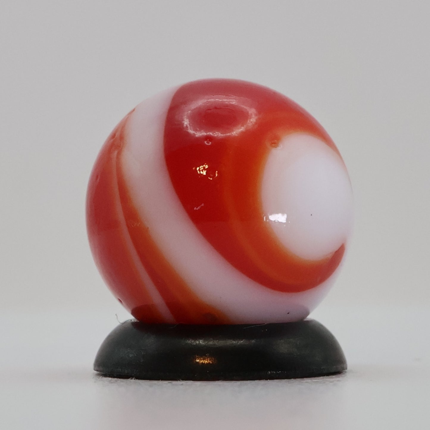 9/16" MF Christensen Swirl Marble Red & White NM++
