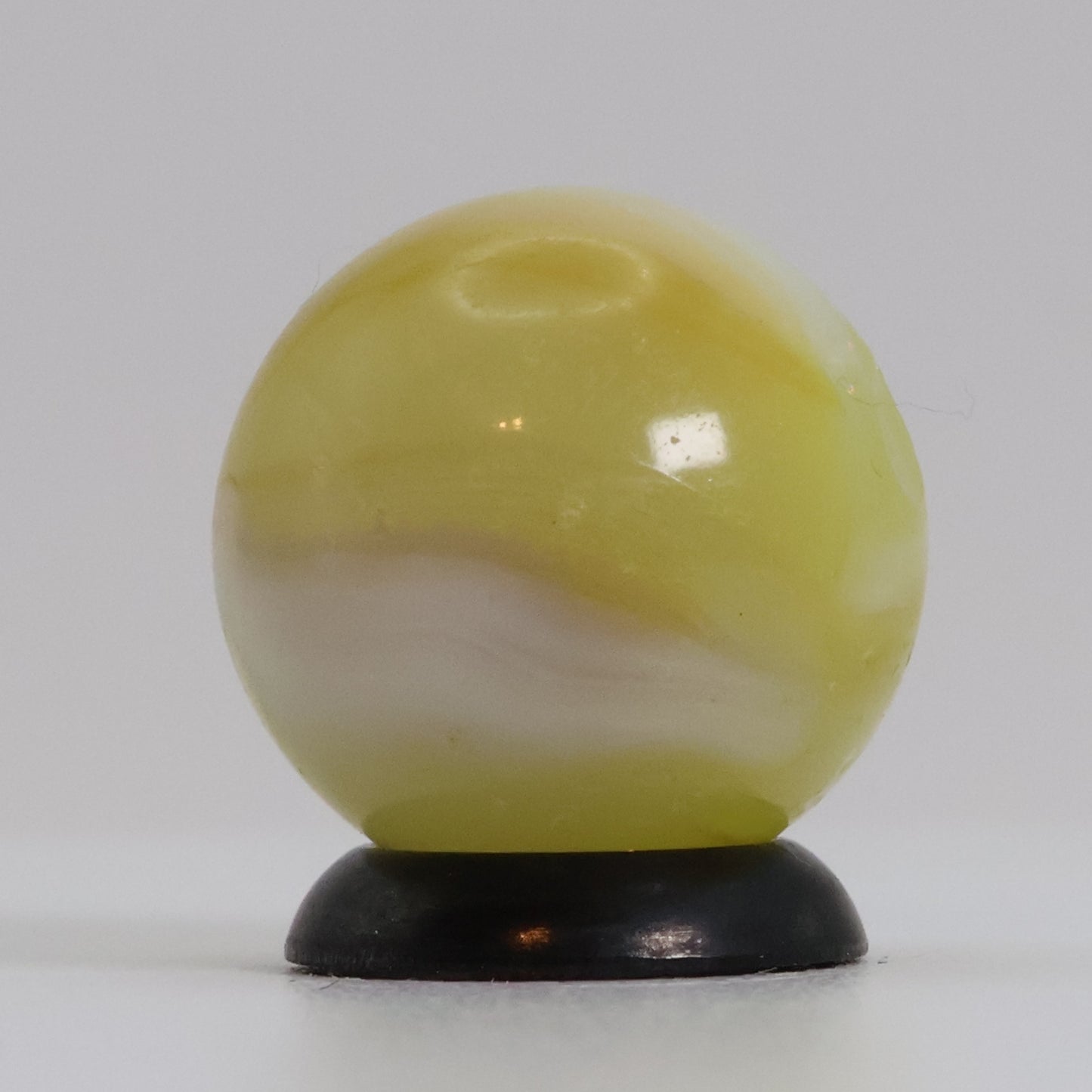 5/8" Uranium Patch Marble Lemon & White NM-
