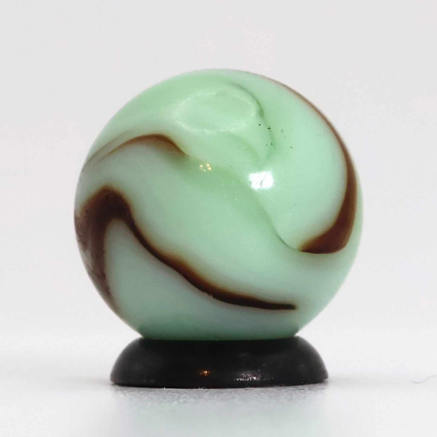 11/16" Uranium Swirl Marble "mint choc chip" NM