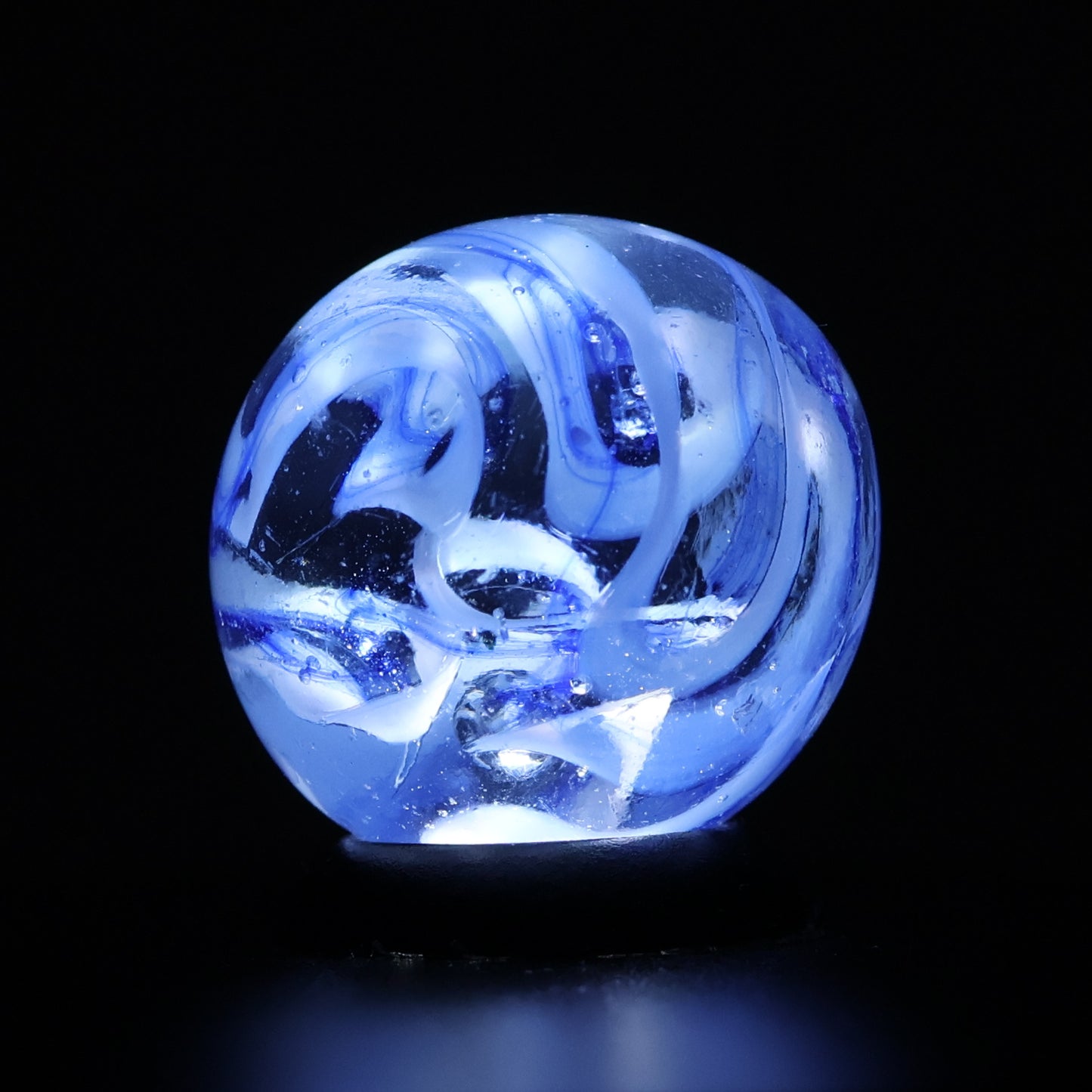 5/8" Veiligglas Blue & White Marble Wire Pull great backlit NM+