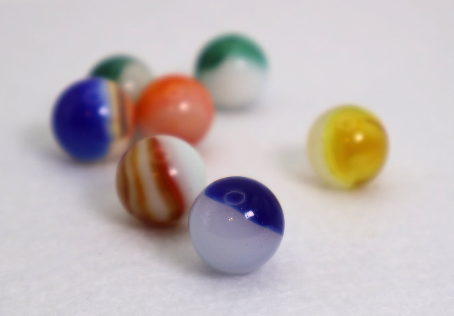 7pk 5/8" Akro Agate Patch Marbles NM-M