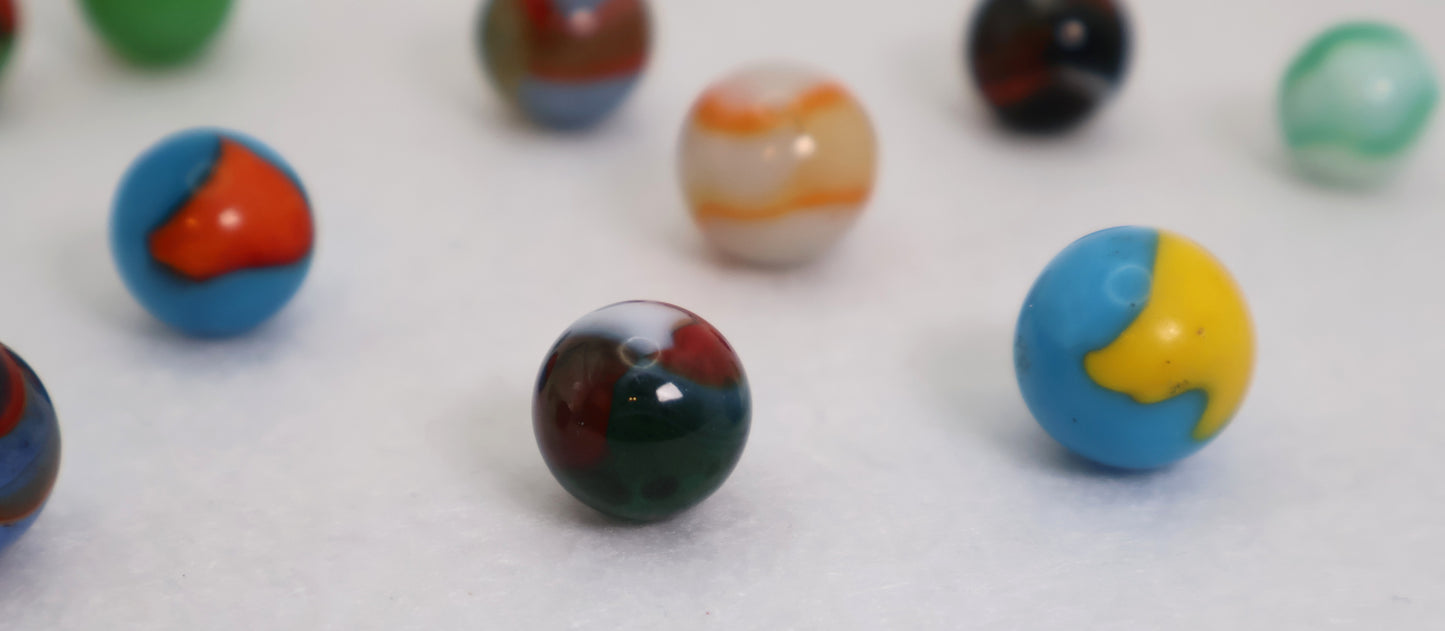 11pcs 5/8" Variety Mix Peltier Patches and Rainbo Marbles NM- to M