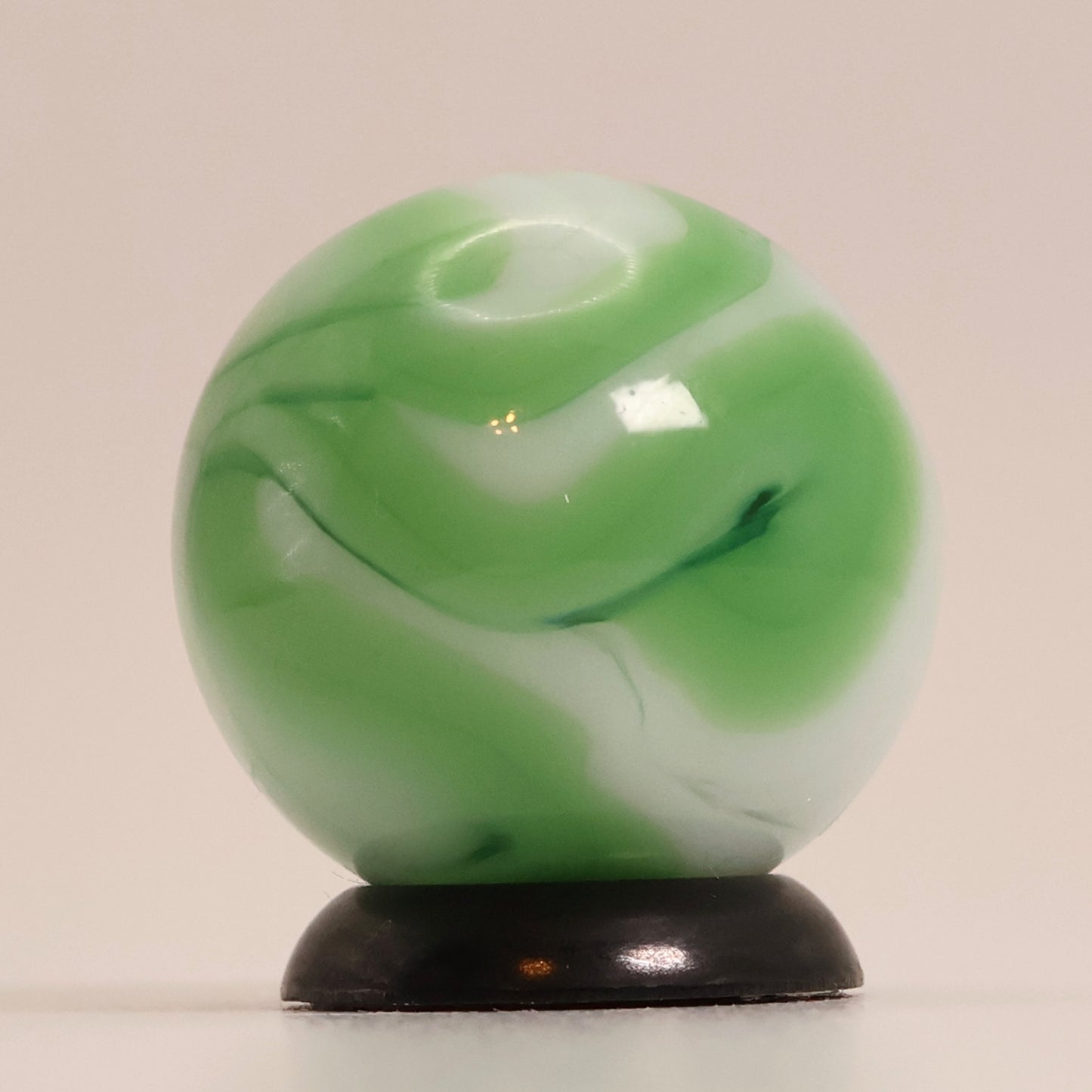 11/16" Swirl marble Green & White MINT