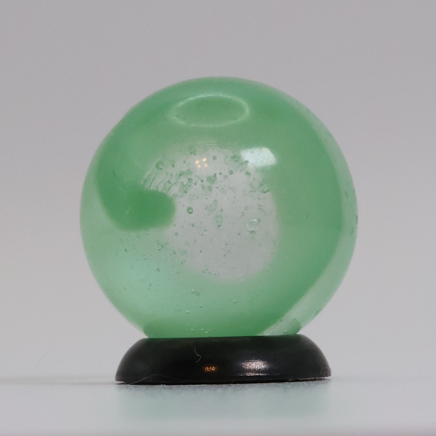 5/8" Akro Agate Snake Marble Light Green NM-