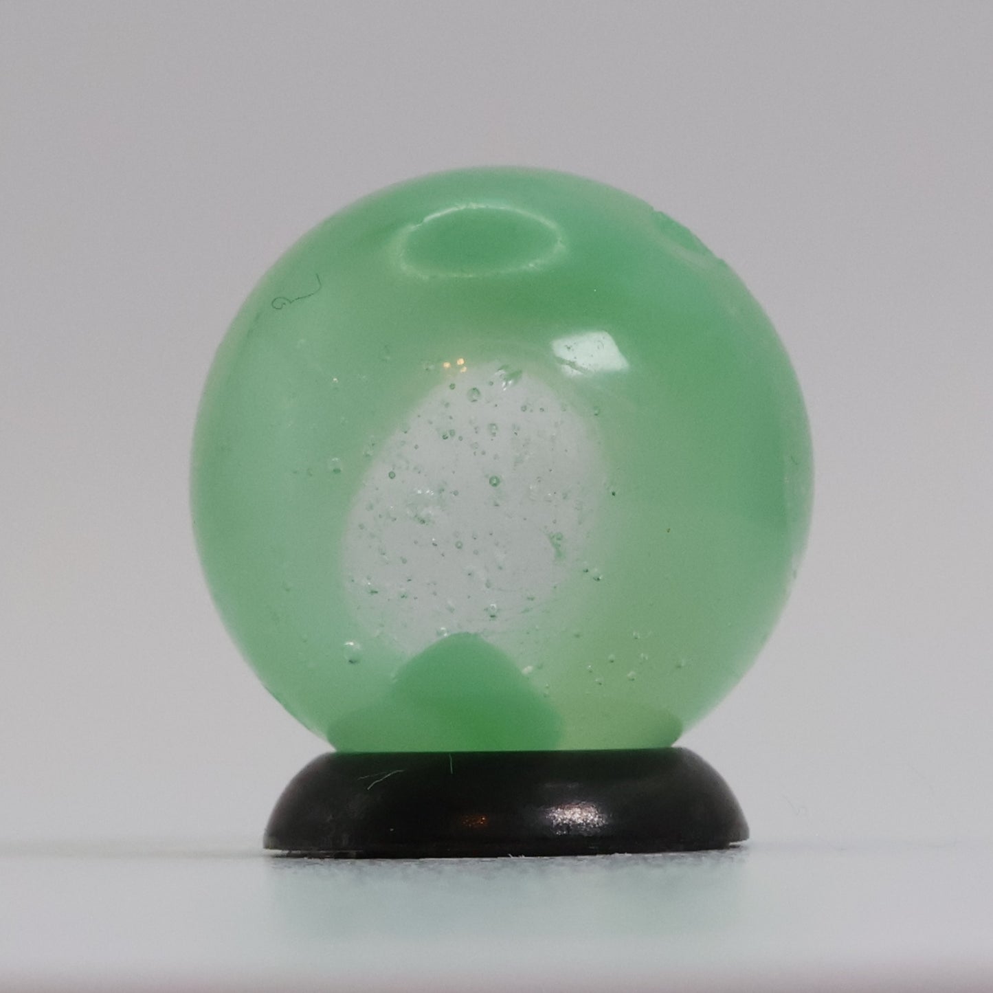 5/8" Akro Agate Snake Marble Light Green NM-