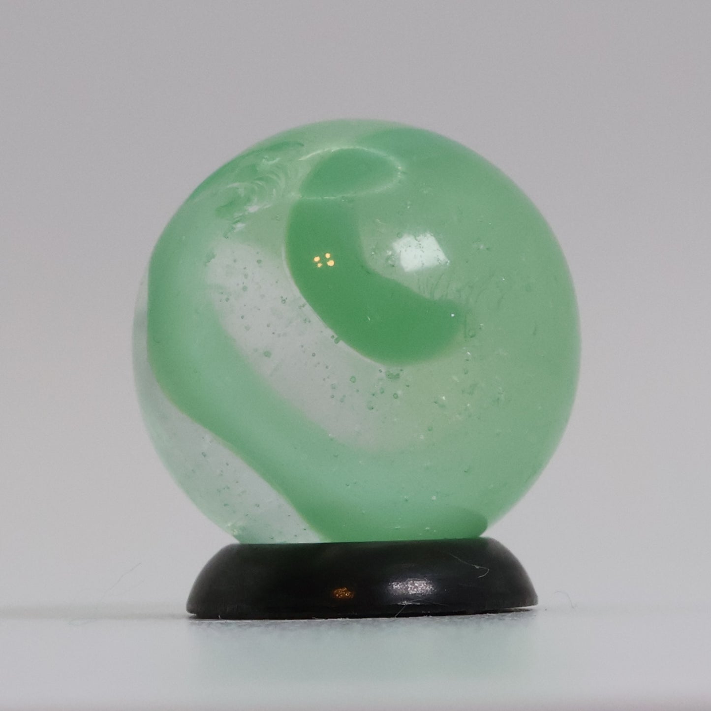 5/8" Akro Agate Snake Marble Light Green NM-