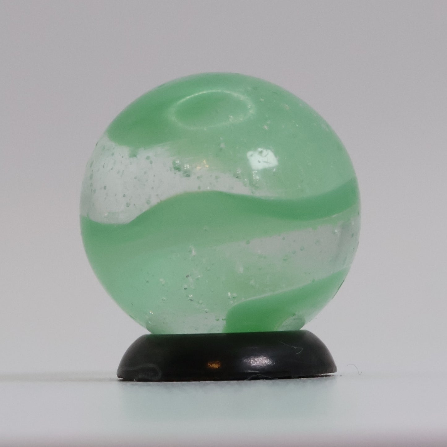 5/8" Akro Agate Snake Marble Light Green NM-
