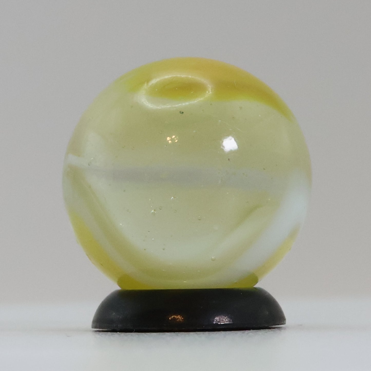 11/16" Peliter Rainbo Clear Based Marble Yellow & White M-