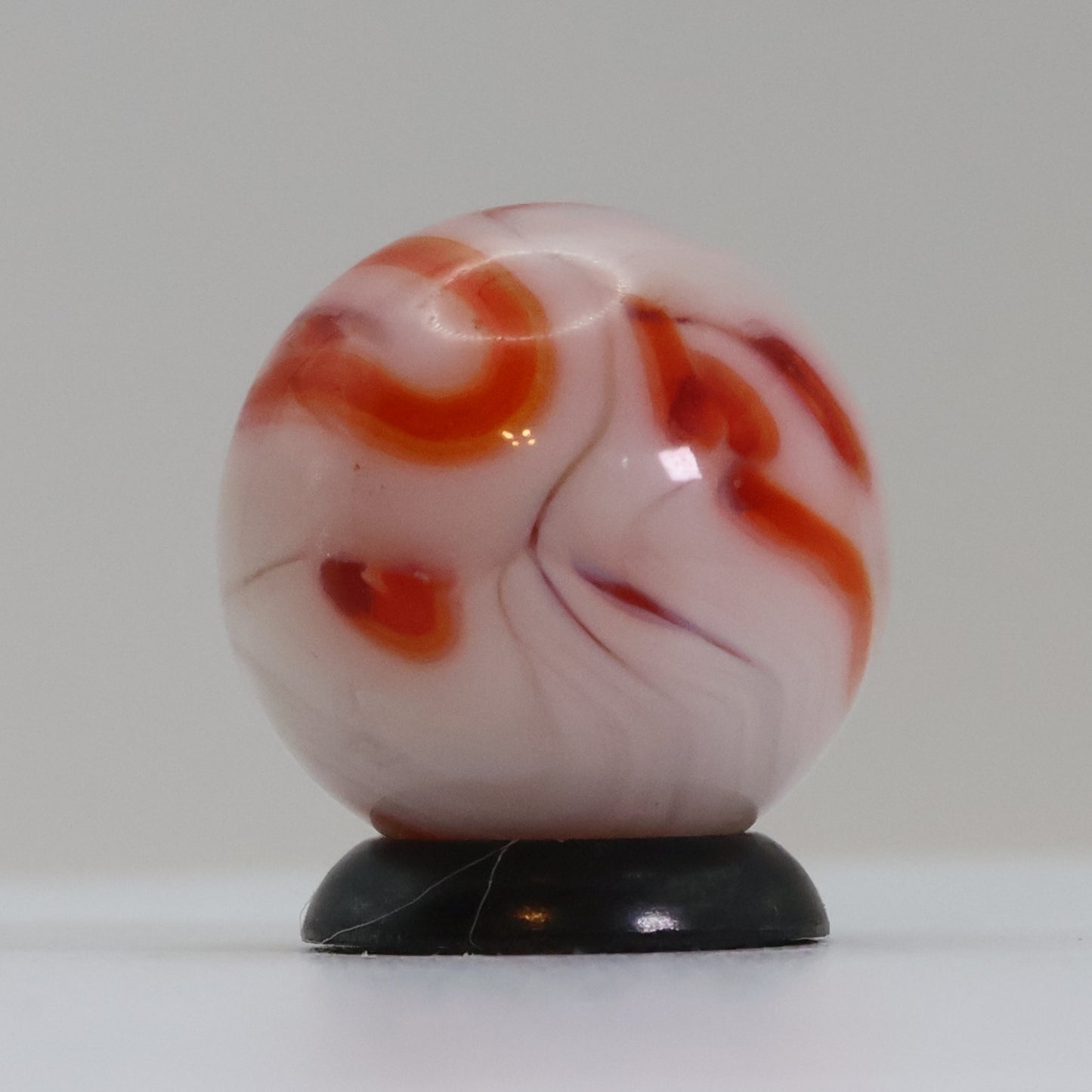 5/8" Swirl Marble White & Pink NM-