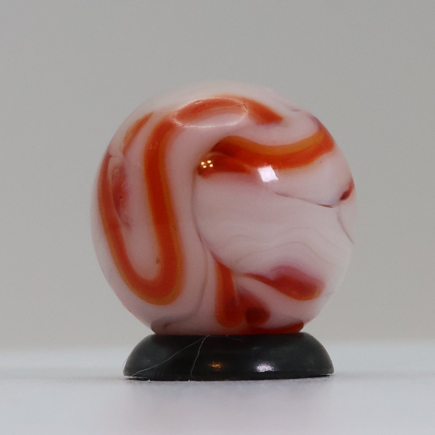 5/8" Swirl Marble White & Pink NM-