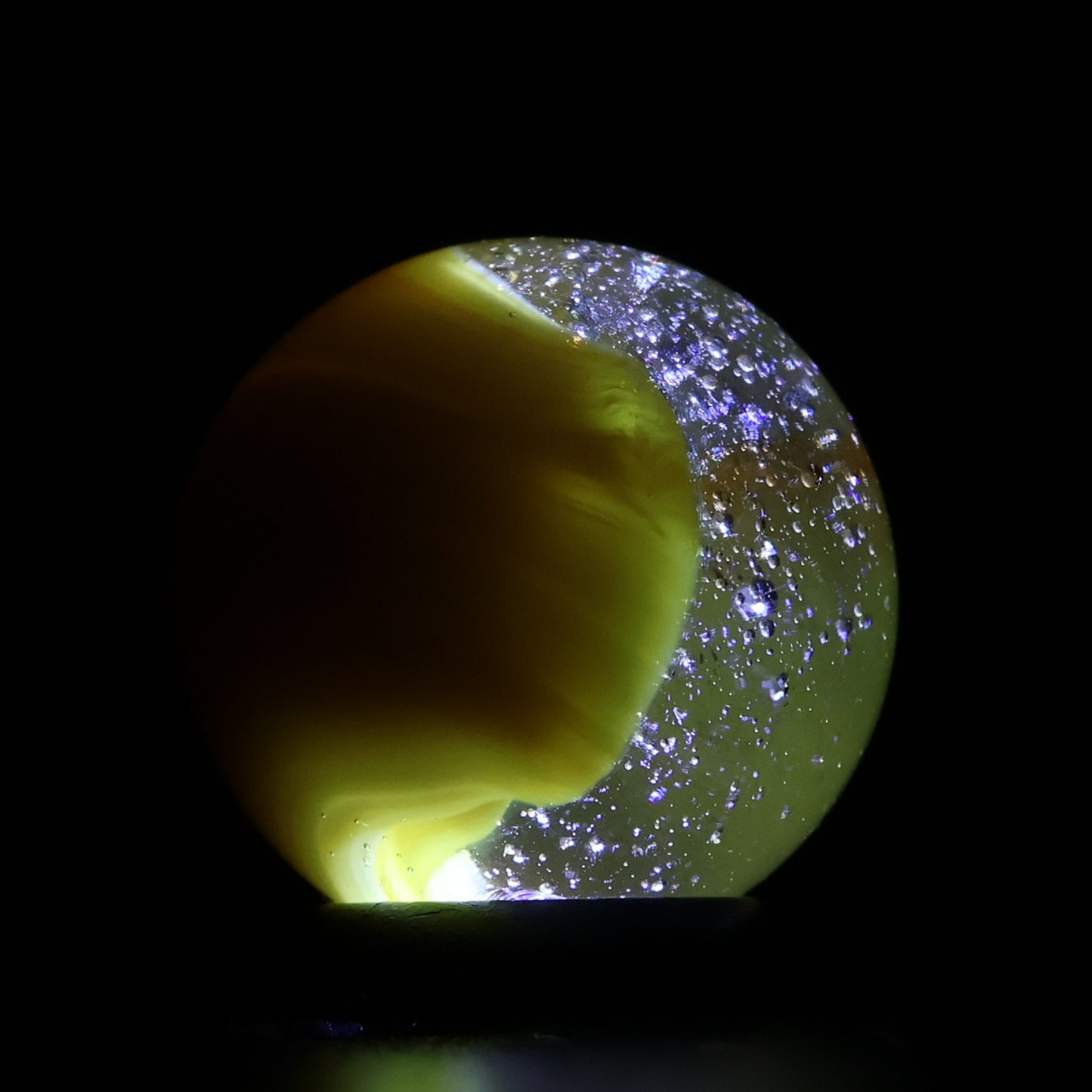 5/8" Akro Agate Patch Marble Egg Yolk UV MINT