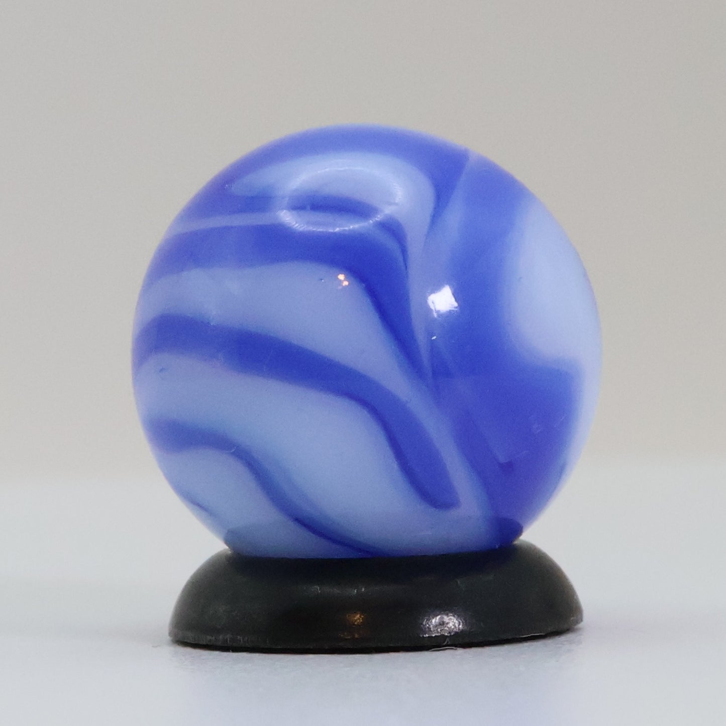 9/16" Alley Agate Swirl Marble Blue NM+