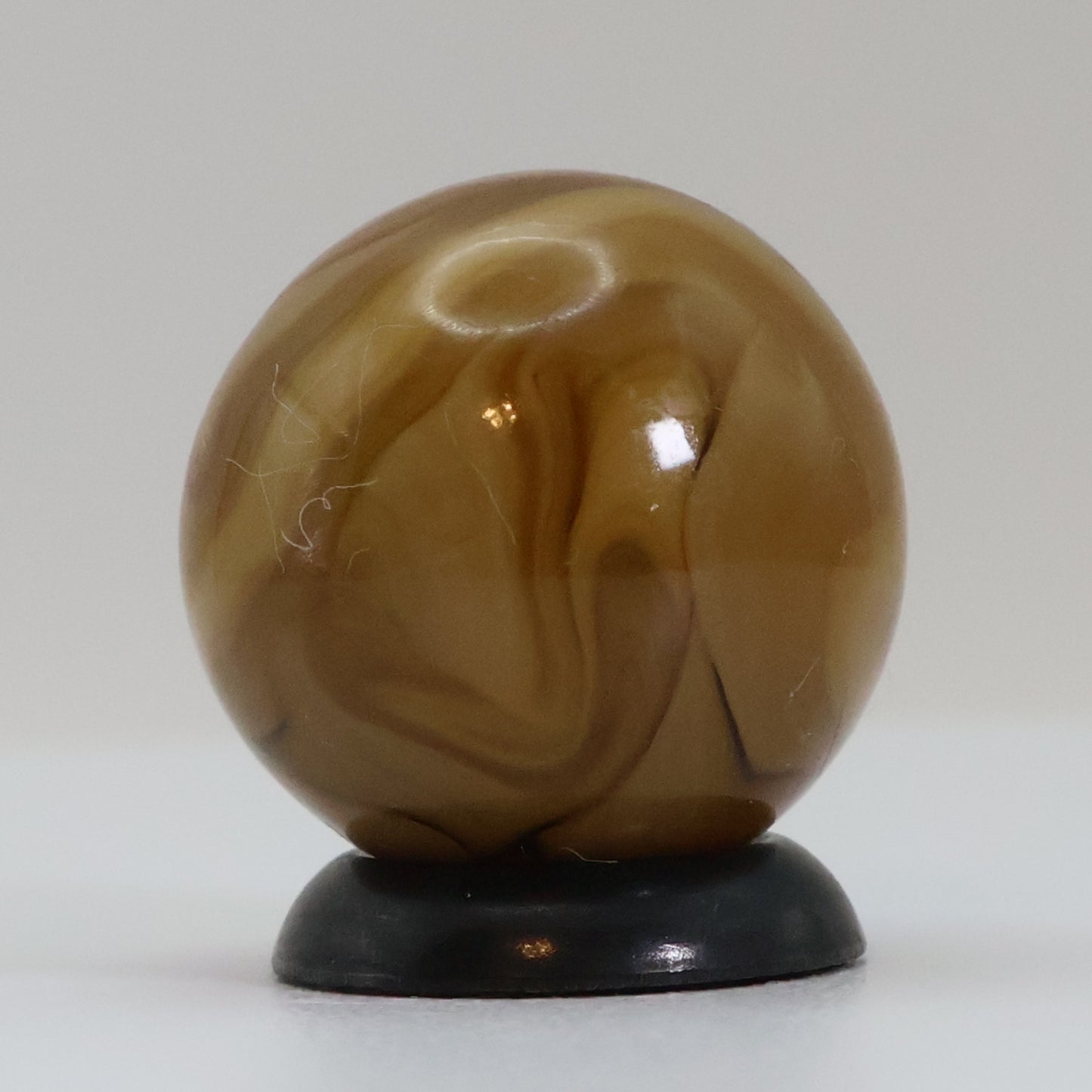 5/8" Swirl Marble Butterscotch MINT