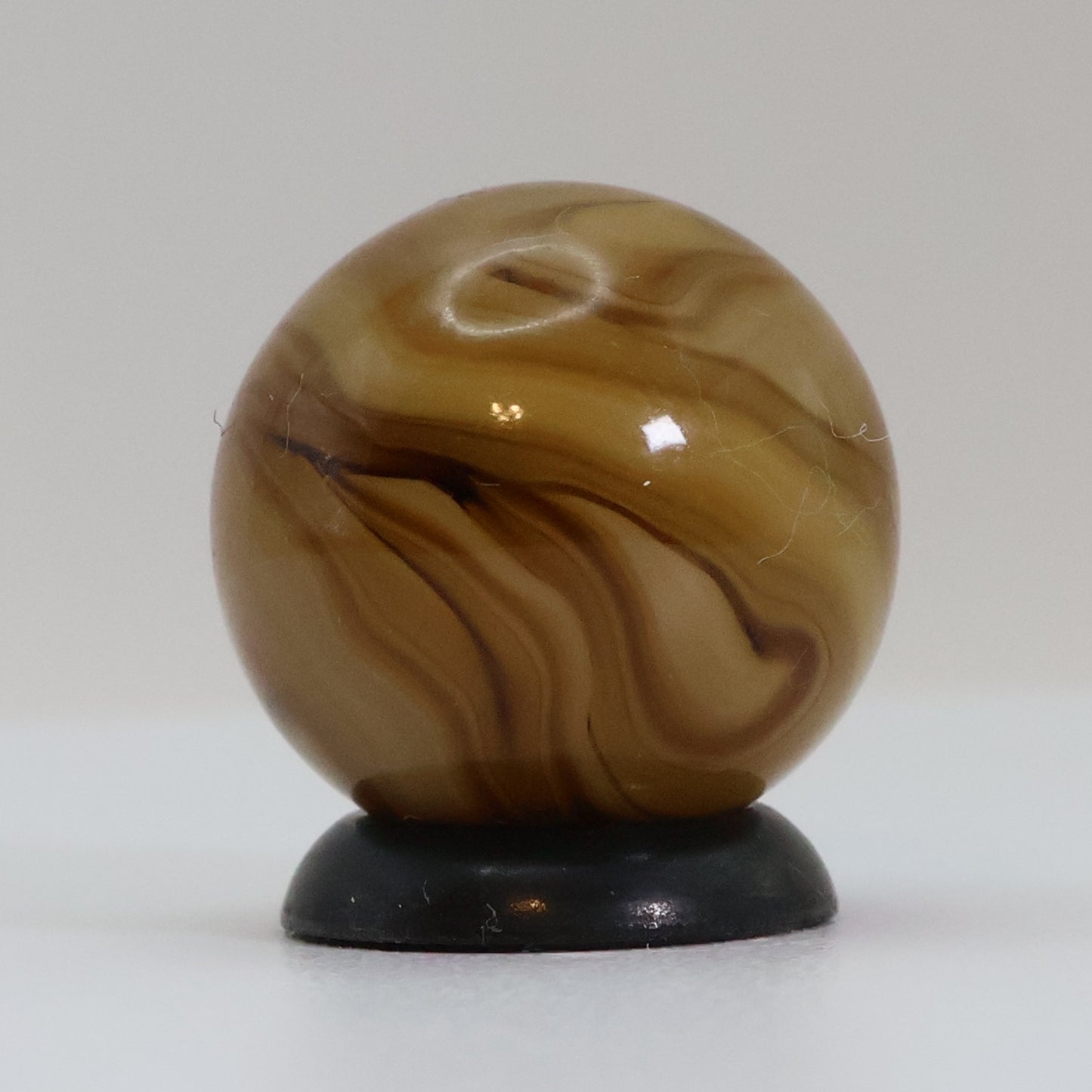 5/8" Swirl Marble Butterscotch MINT