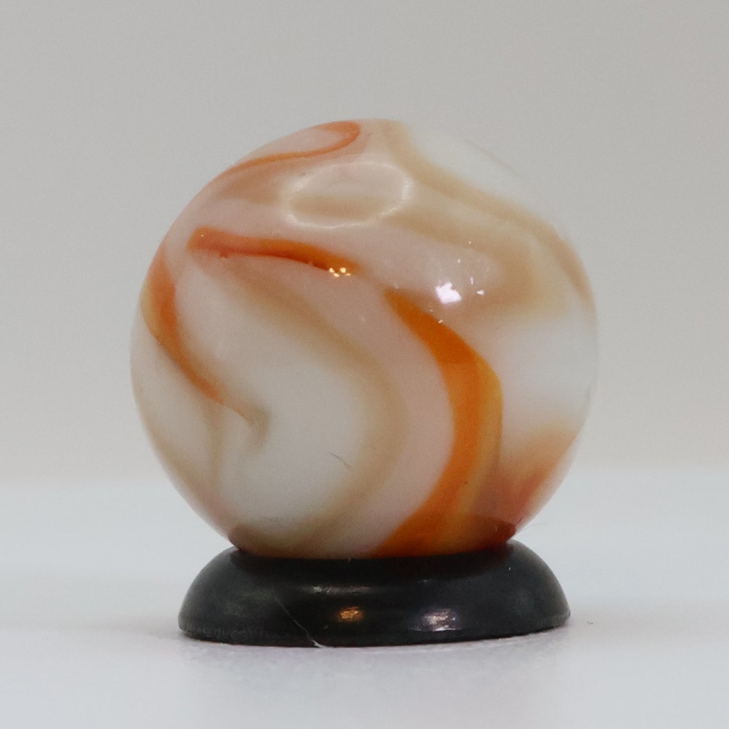 5/8" Swirl Marble Orange Tan White NM+