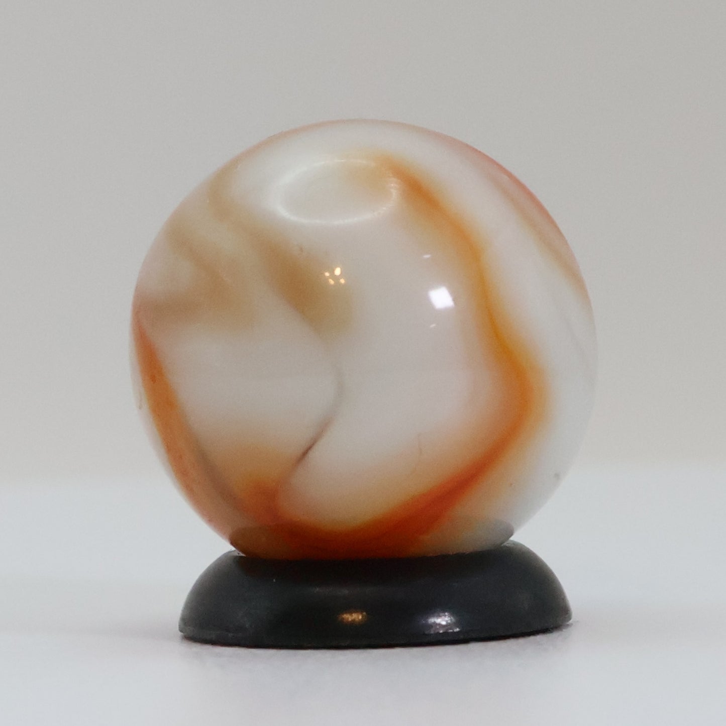 5/8" Swirl Marble Orange Tan White NM+