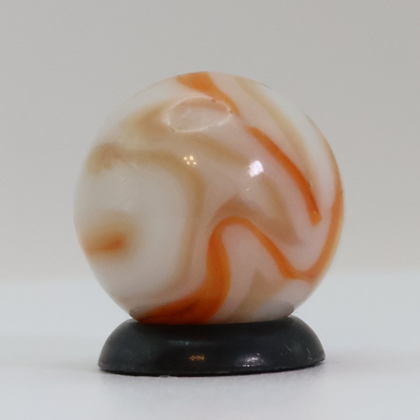 5/8" Swirl Marble Orange Tan White NM+