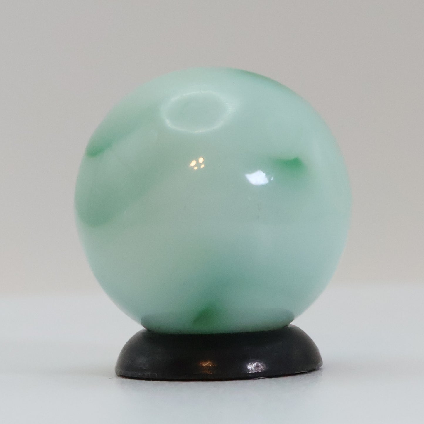 11/16" Swirl Marble Green & White Alley? NM