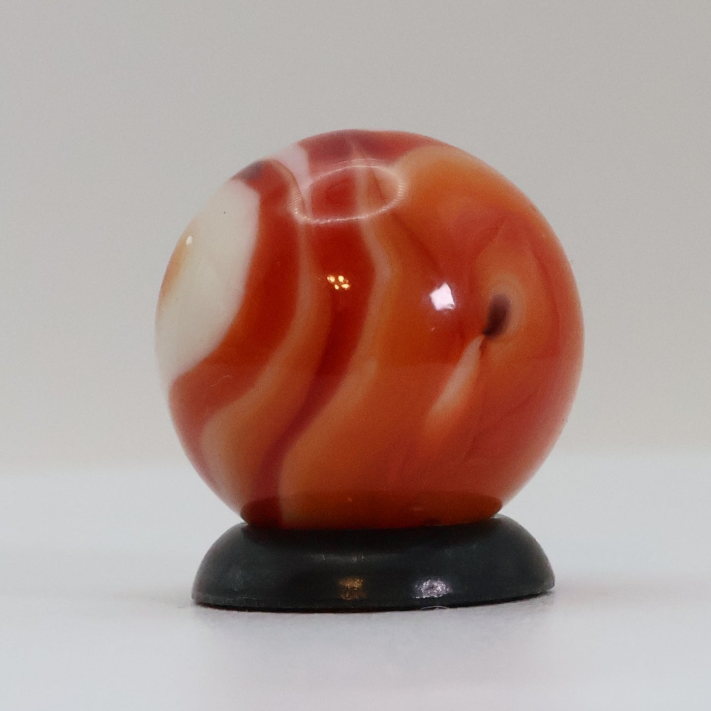 5/8" Swirl Marble Red & White NM+