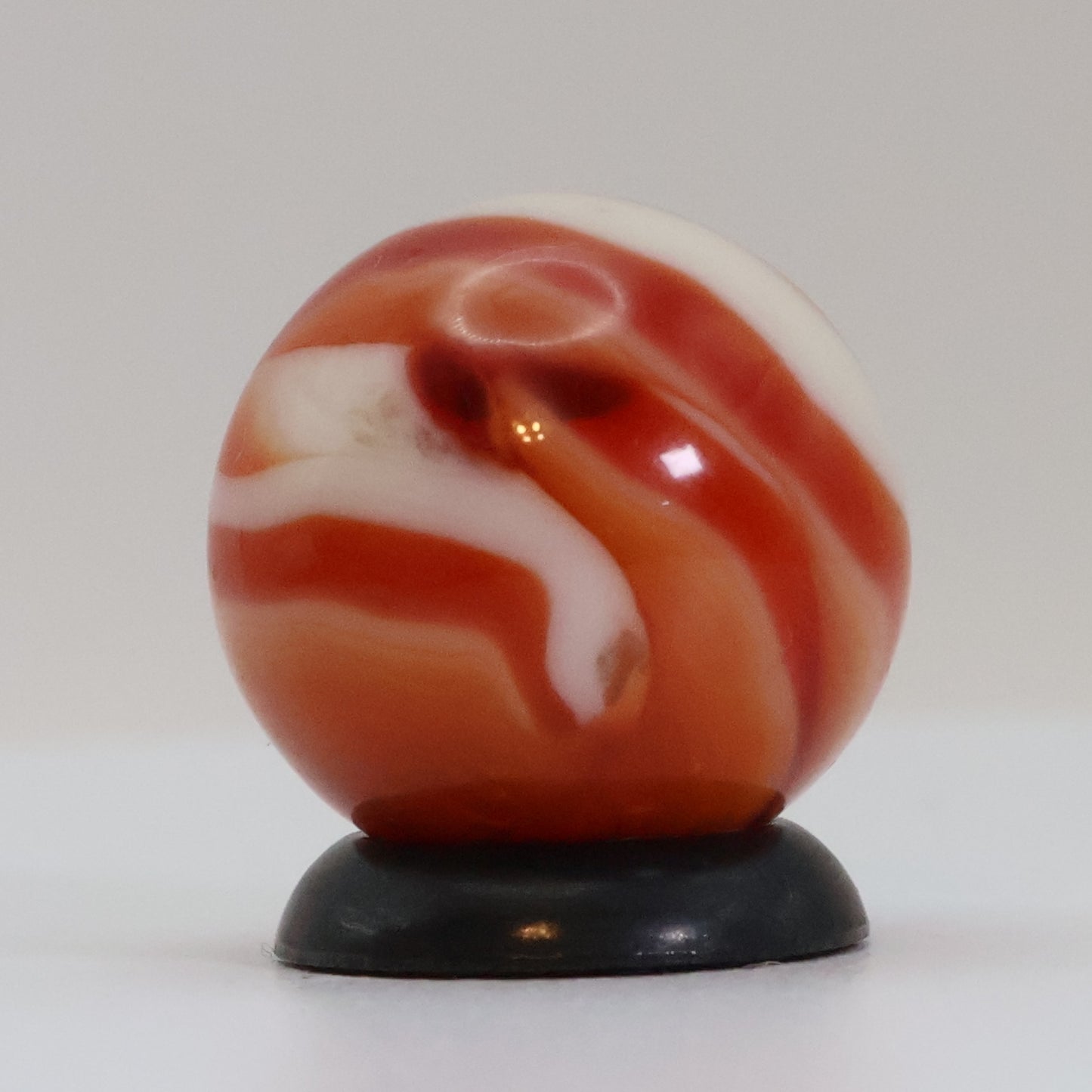 5/8" Swirl Marble Red & White NM+