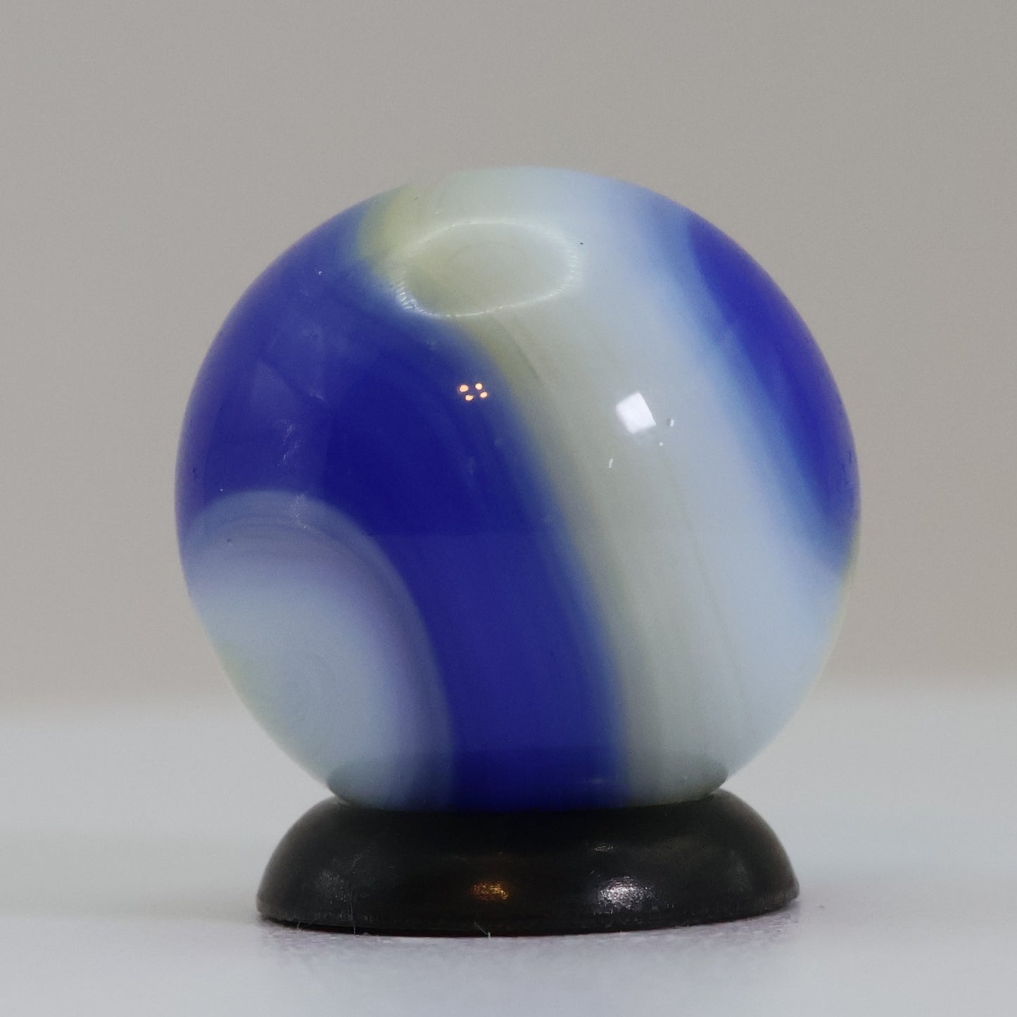 5/8" Akro Agate Special Corkscrew marble Blue Yellow White NM++