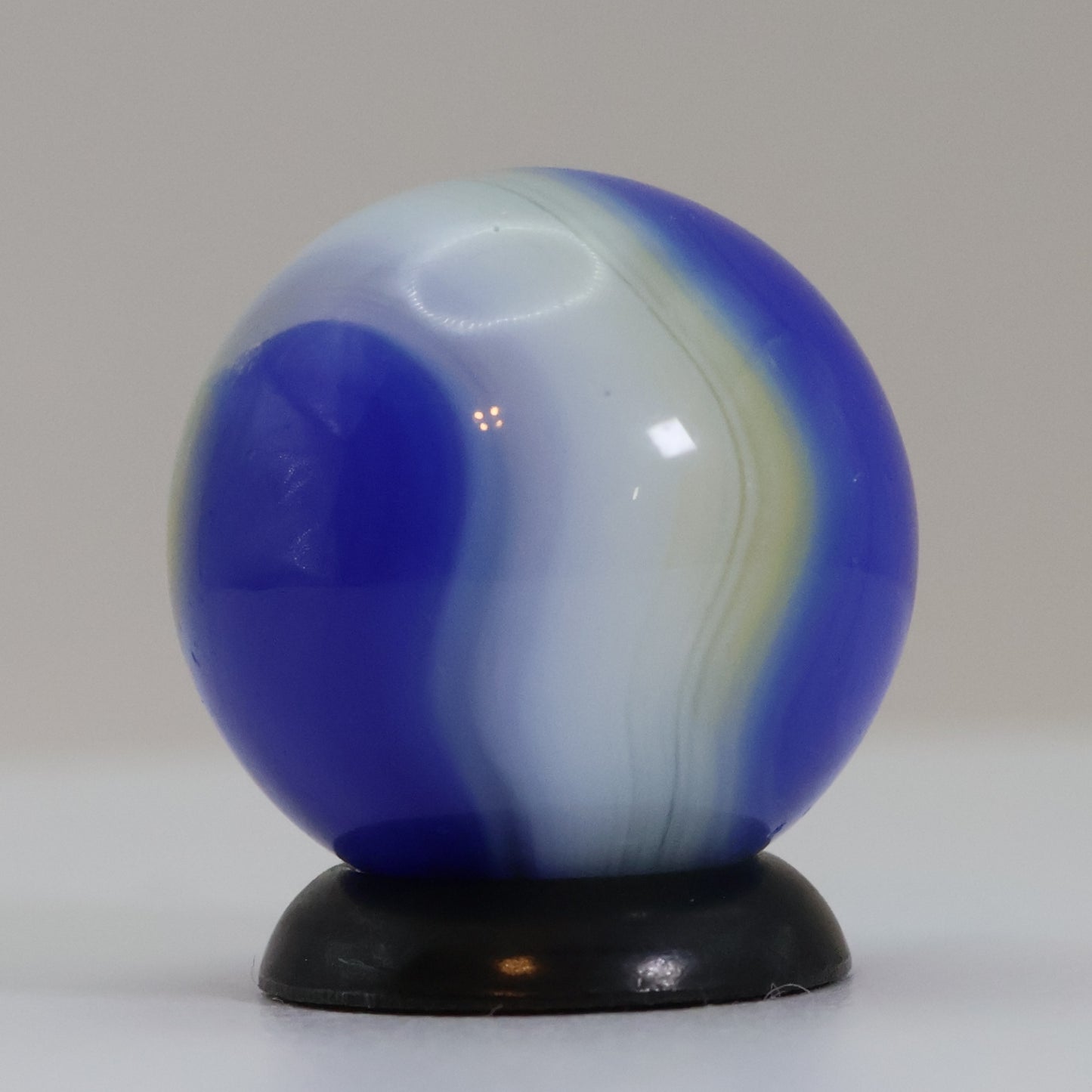 5/8" Akro Agate Special Corkscrew marble Blue Yellow White NM++