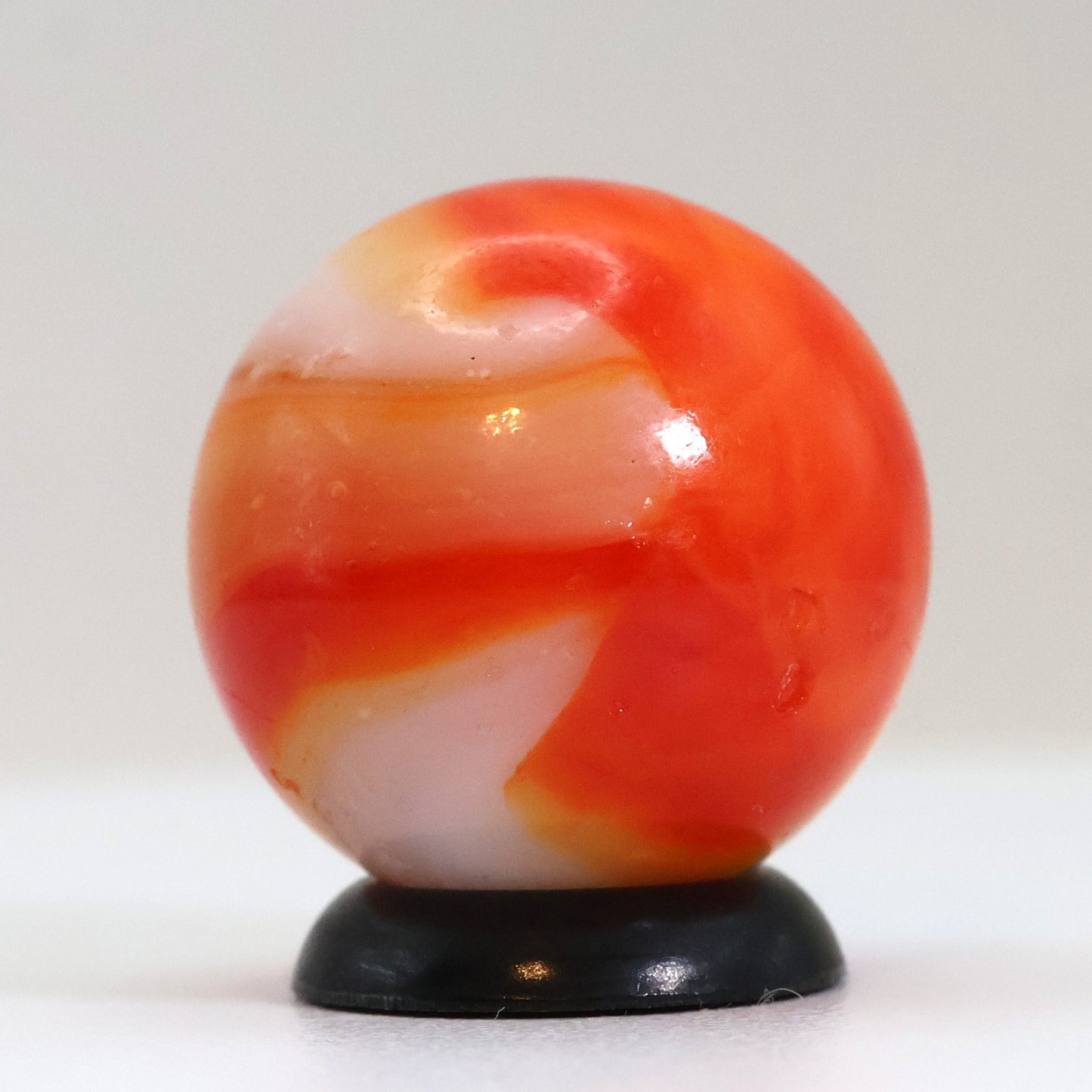 11/16" Peltier Rainbo Marble Orange & White NM