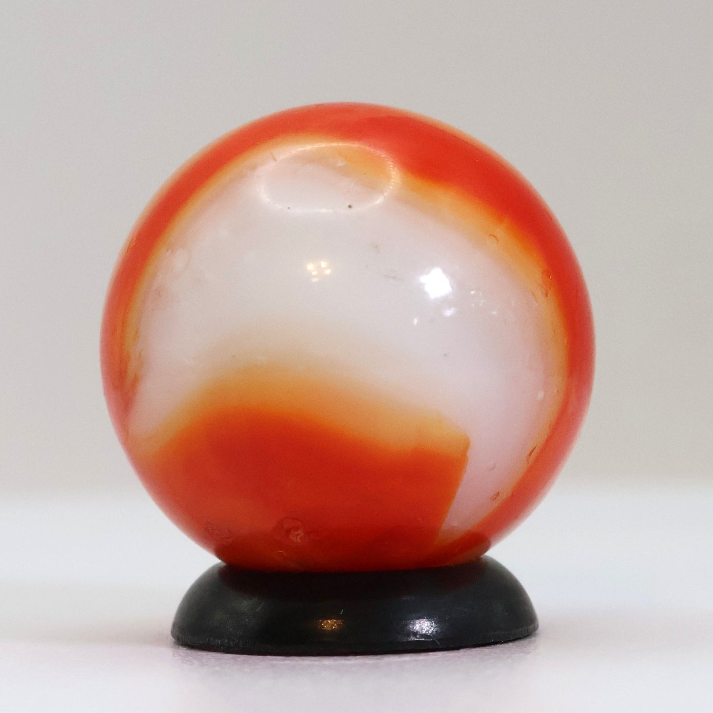 11/16" Peltier Rainbo Marble Orange & White NM