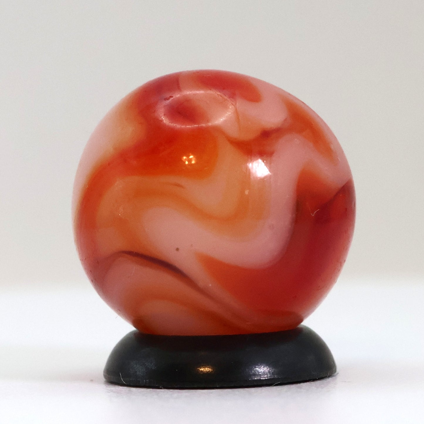 5/8" Swirl Marble Red & White NM+