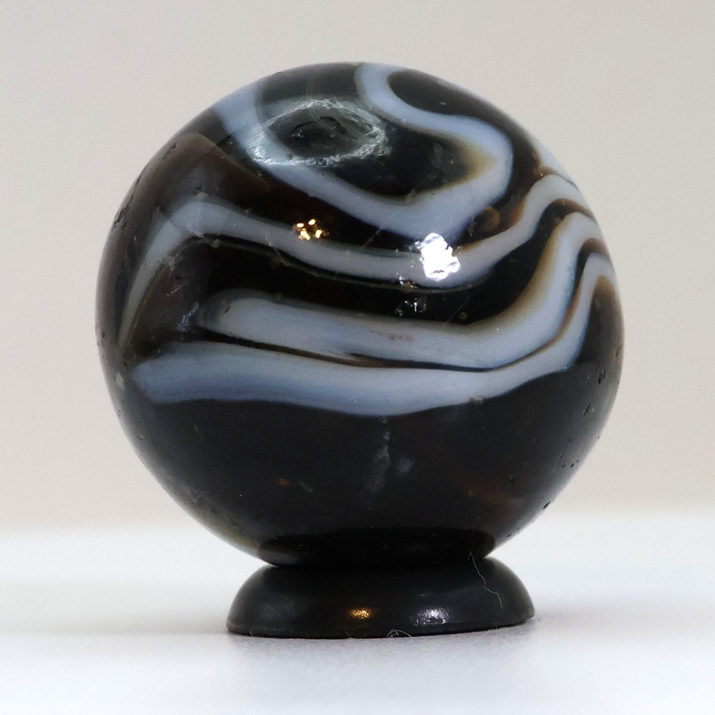 7/8" Swirl Marble Alley? Translucent Brown Base w/white ribbons NM-