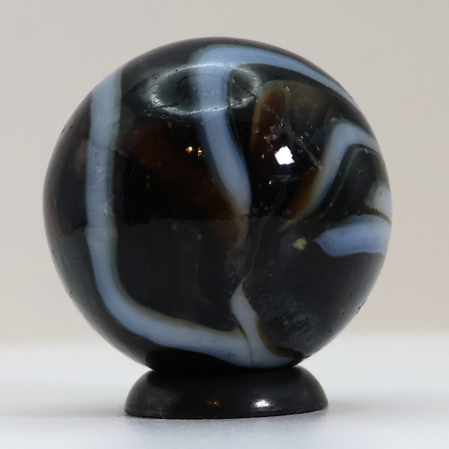 7/8" Swirl Marble Alley? Translucent Brown Base w/white ribbons NM-