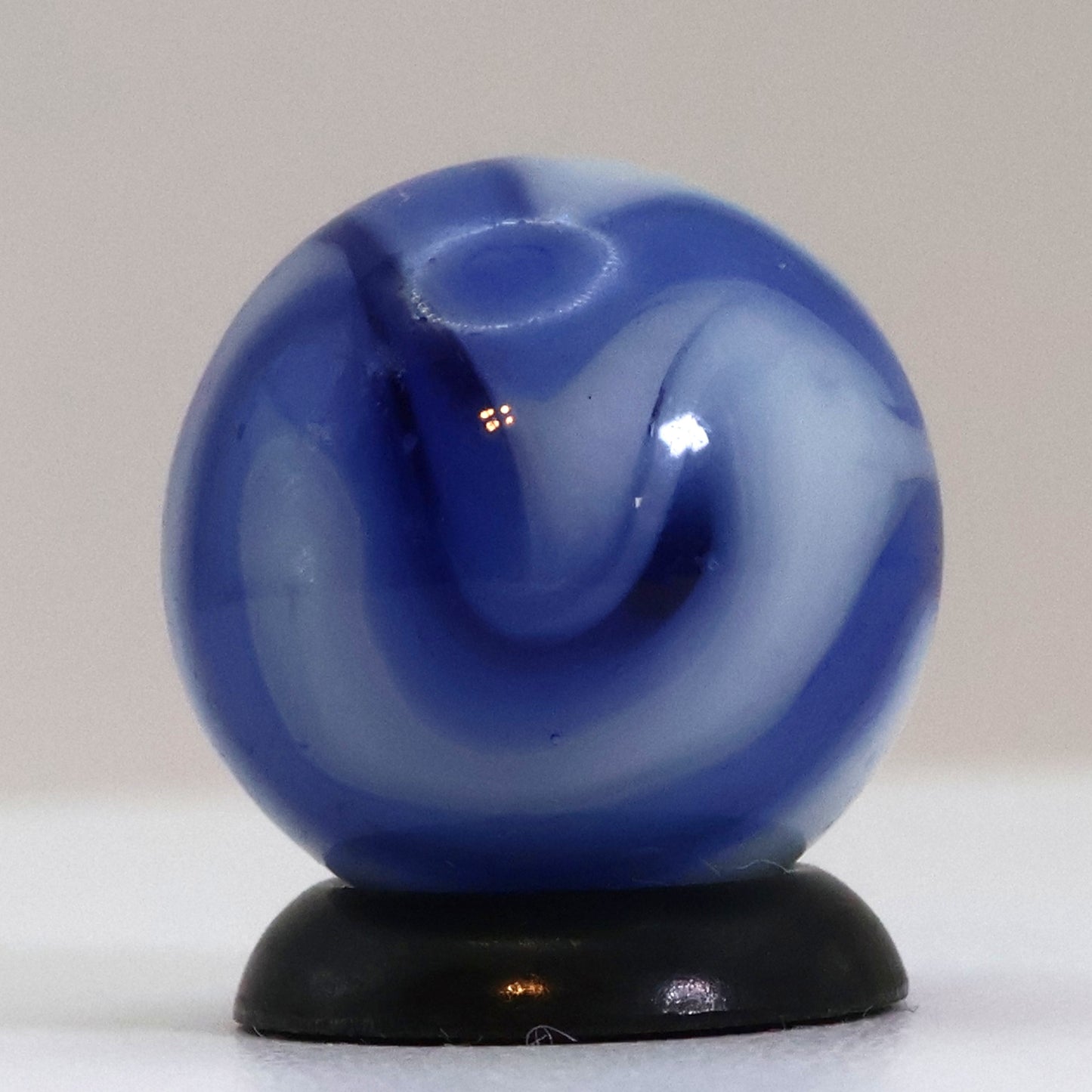 5/8" Swirl Marble Alley? Blue & White NM
