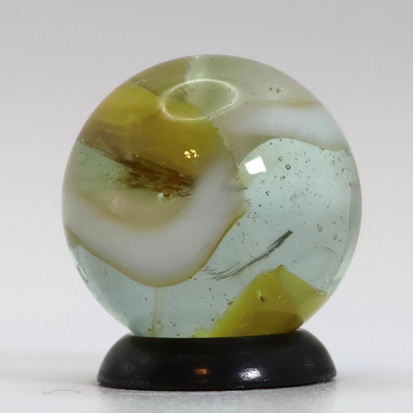 5/8" Clear Based Peltier Rainbo Yellow & White NM