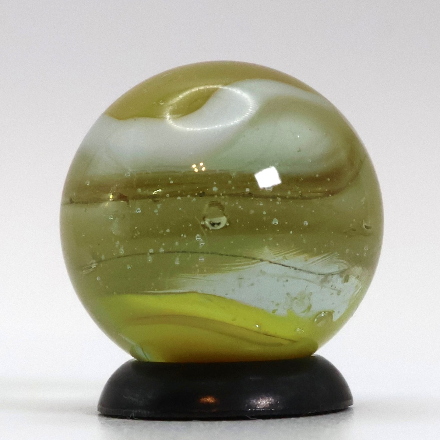 5/8" Clear Based Peltier Rainbo Yellow & White NM