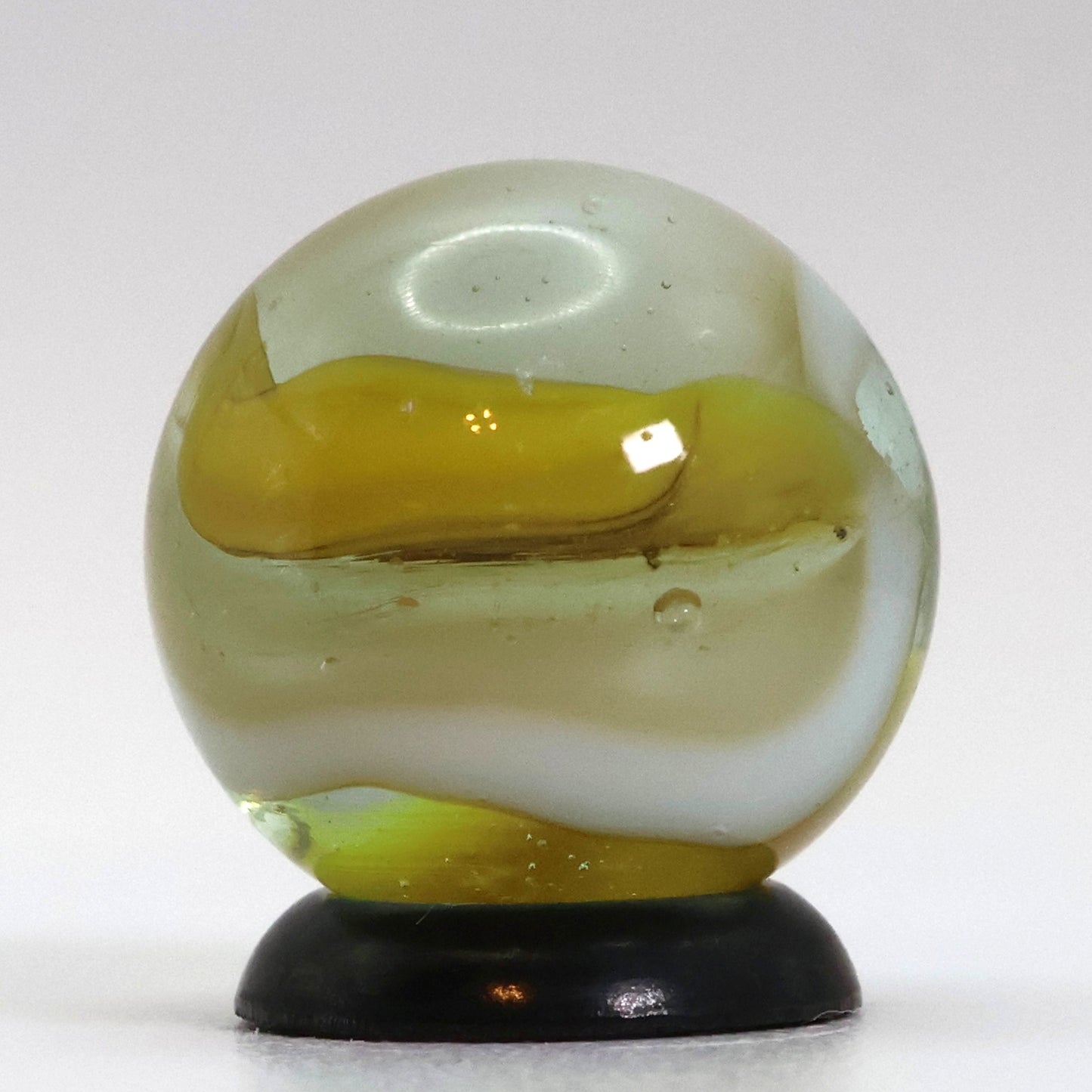 5/8" Clear Based Peltier Rainbo Yellow & White NM