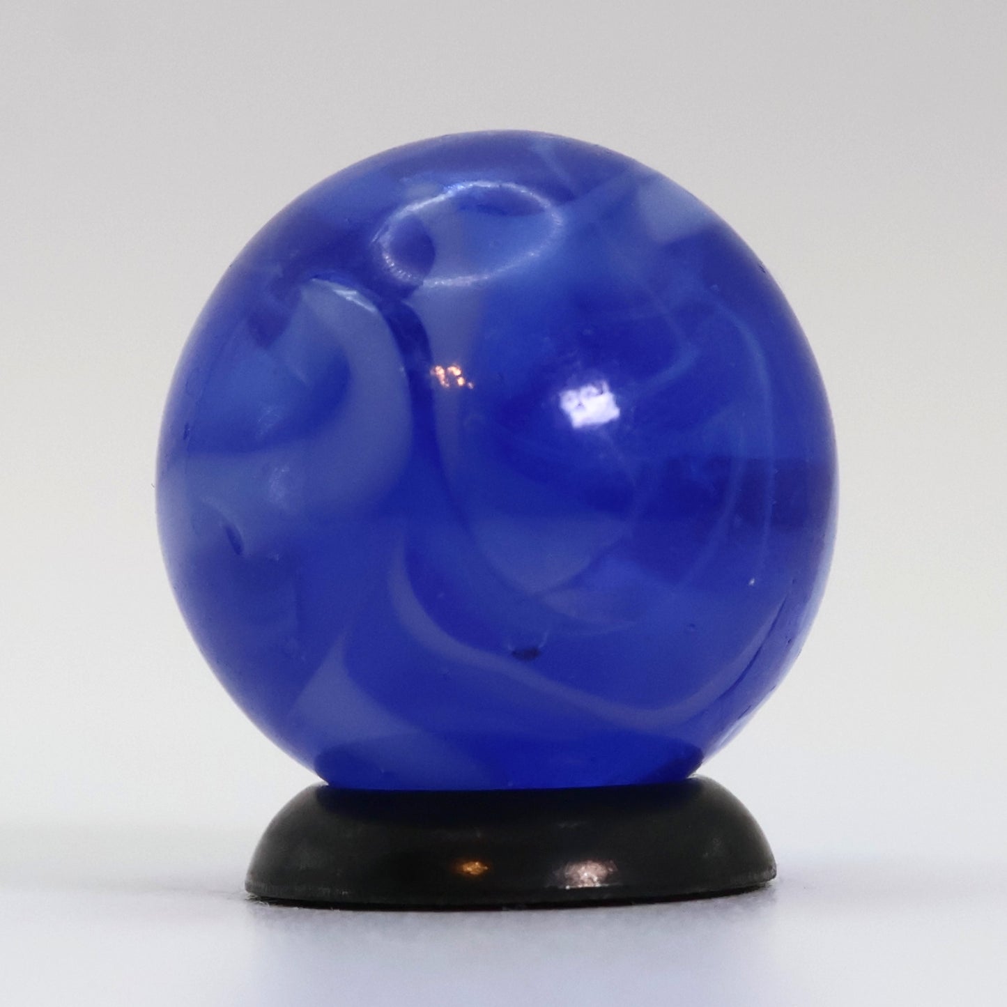 11/16" Swirl Marble Translucent Blue w/ white ribbons NM+