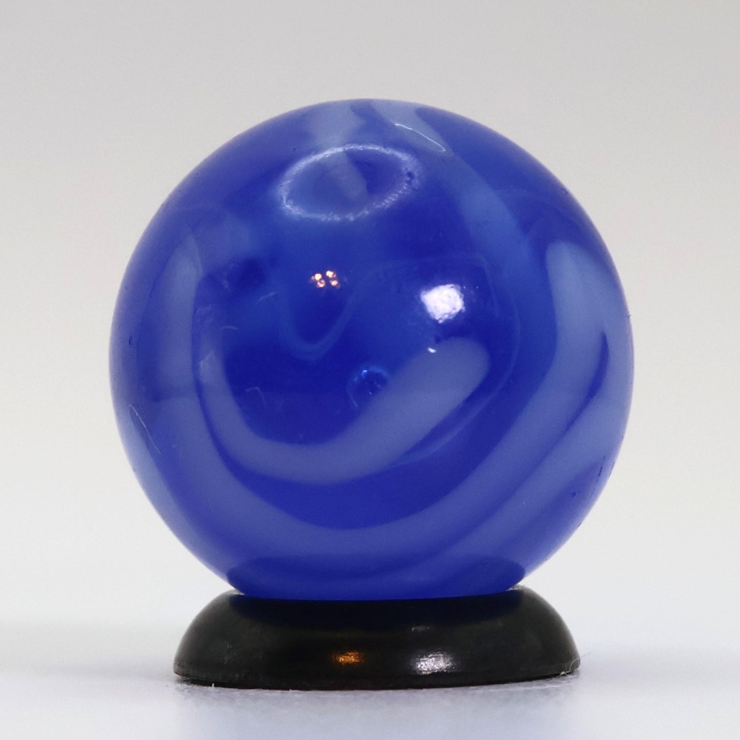 11/16" Swirl Marble Translucent Blue w/ white ribbons NM+