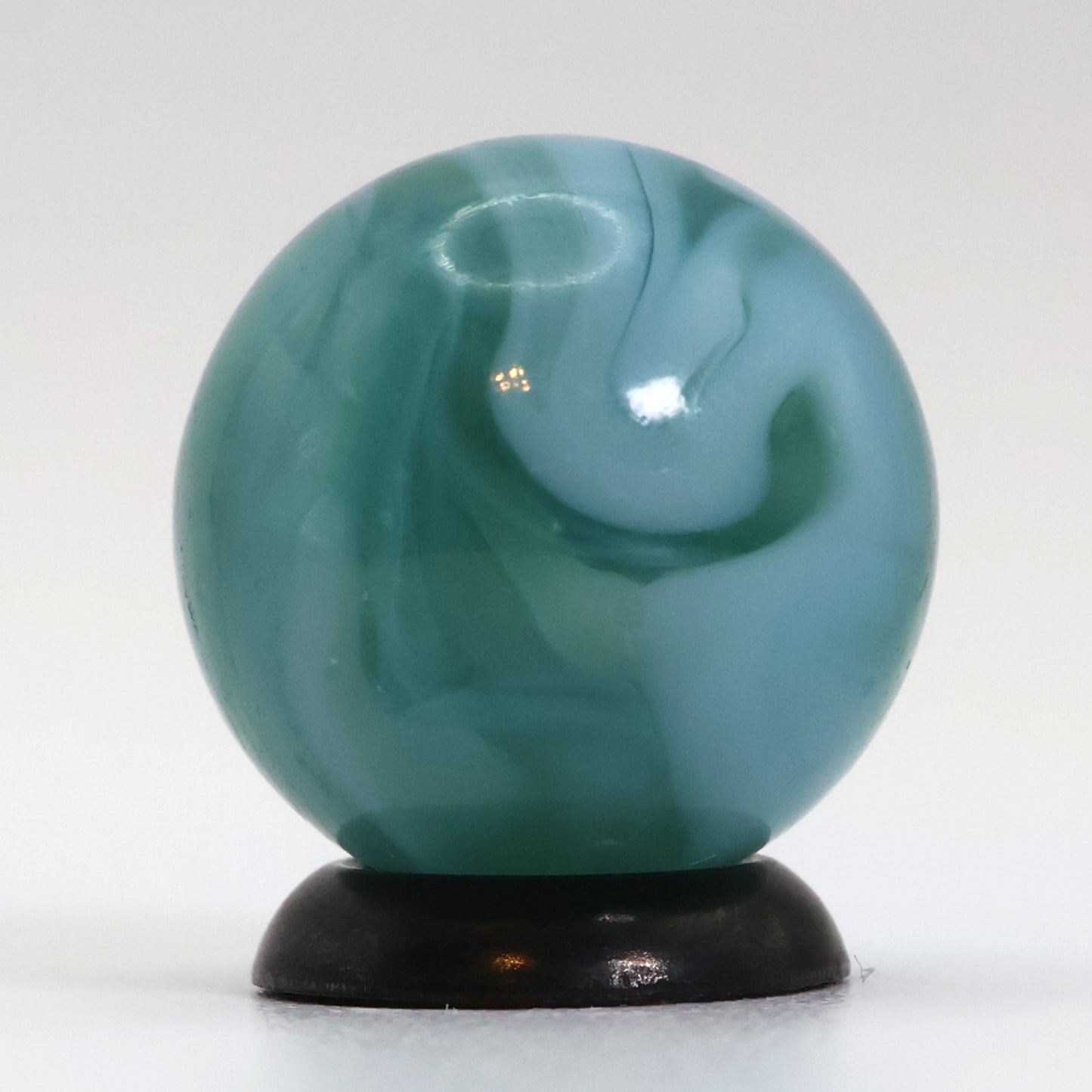 11/16" Swirl Marble Translucent Base Blue ribbons NM+