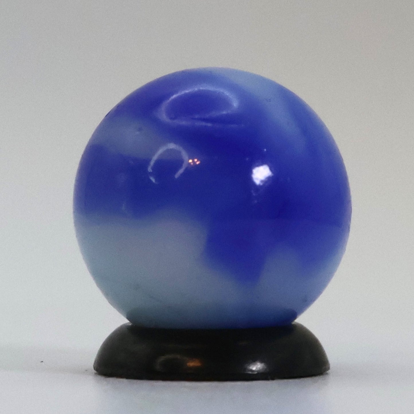 5/8" Swirl Marble Blue & White NM+
