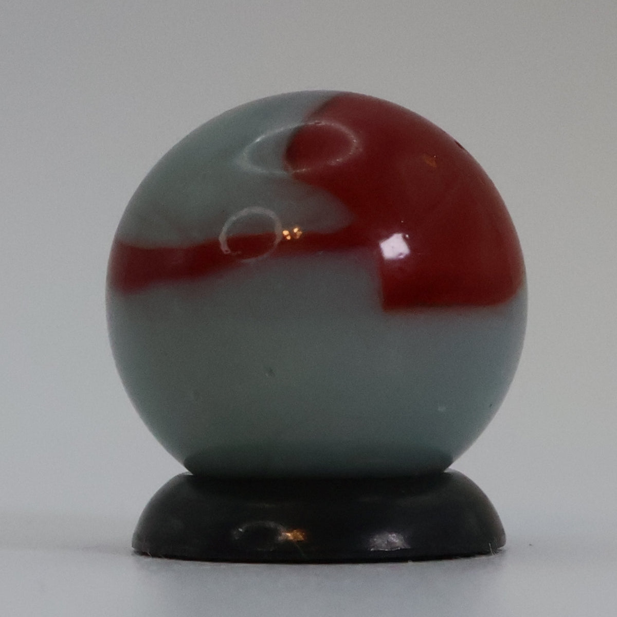 9/16" Peltier Rainbo Milk Glass & Lipstick Red - (Kokomo?) MINT