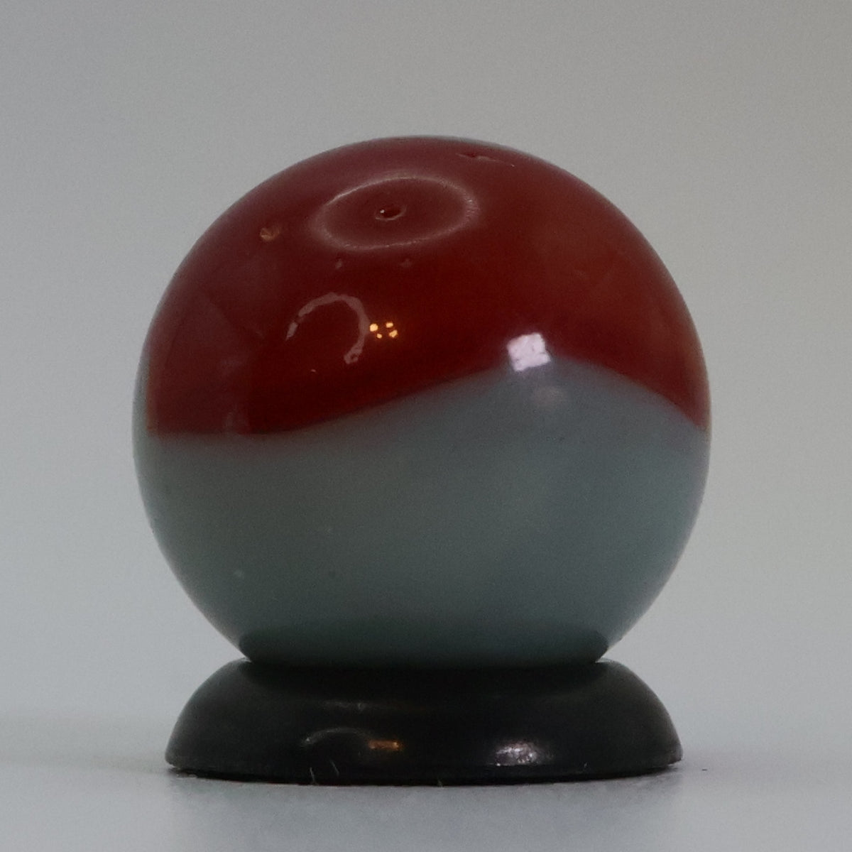 9/16" Peltier Rainbo Milk Glass & Lipstick Red - (Kokomo?) MINT