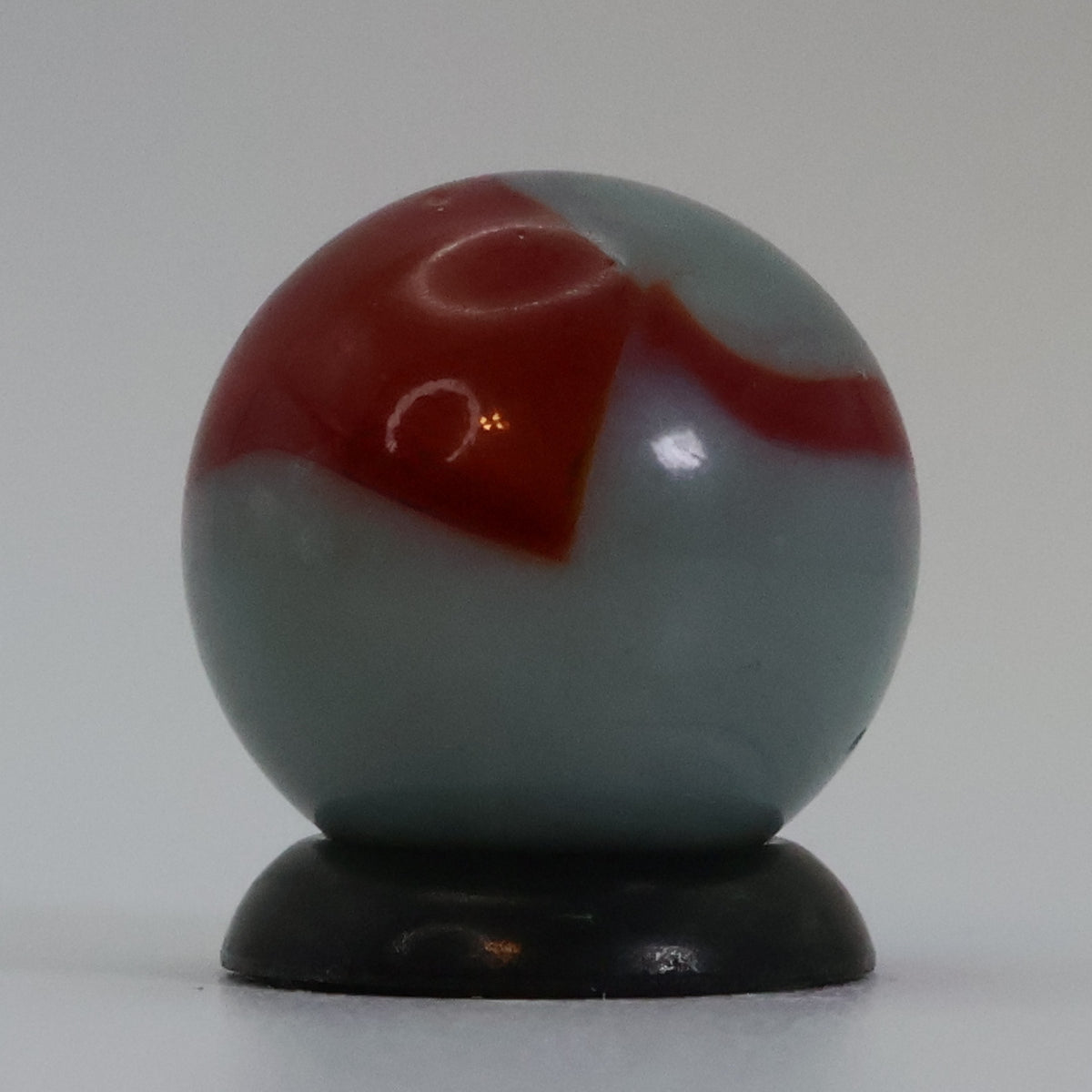 9/16" Peltier Rainbo Milk Glass & Lipstick Red - (Kokomo?) MINT