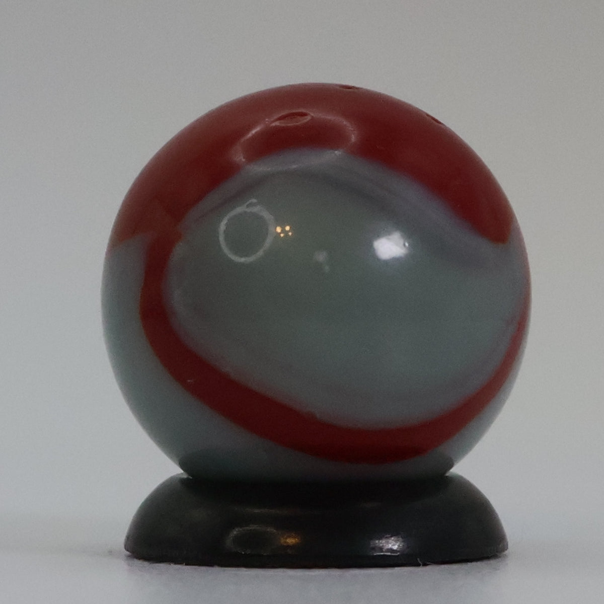 9/16" Peltier Rainbo Milk Glass & Lipstick Red - (Kokomo?) MINT