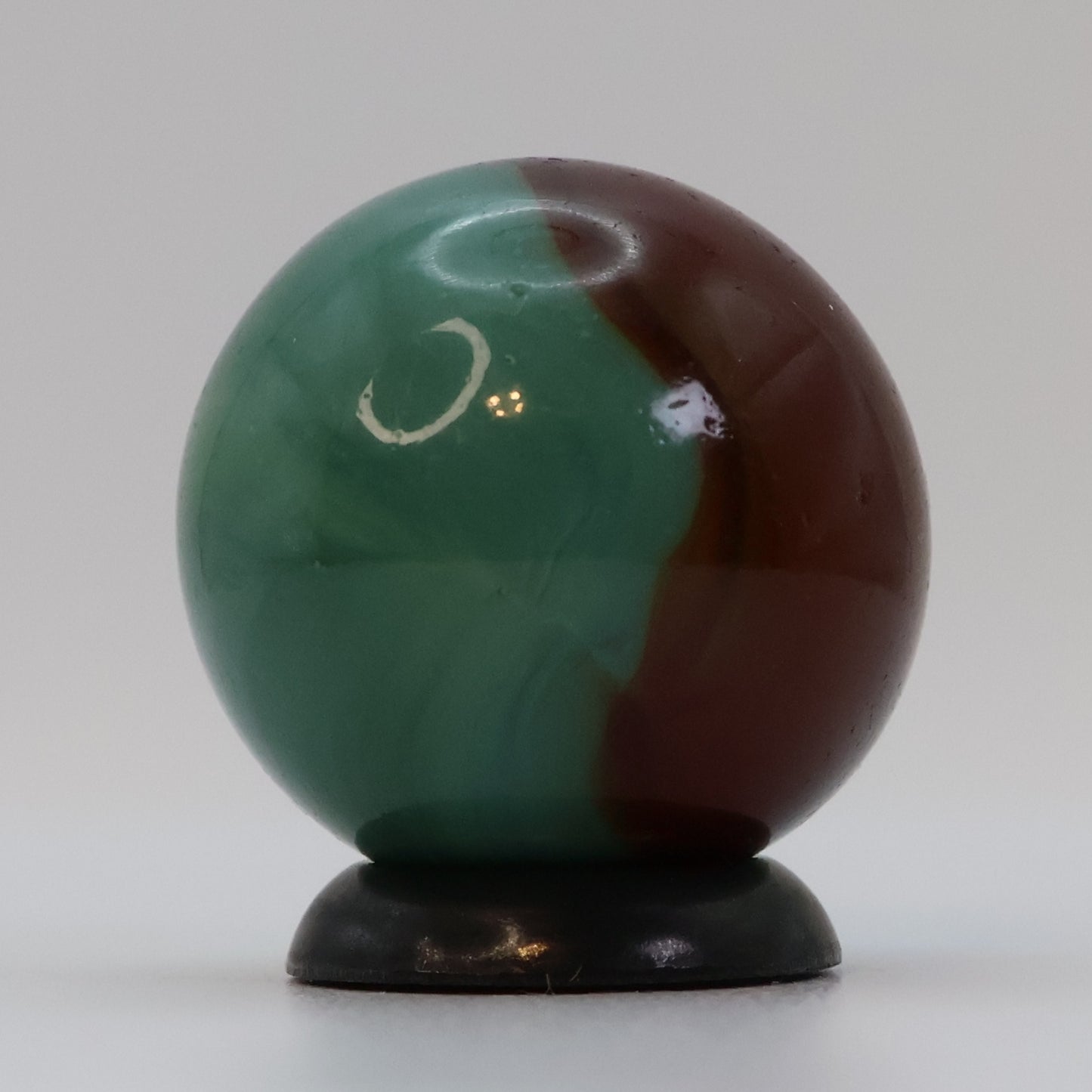 11/16" Akro Agate "Lazy" Corkscrew green/ red NM+