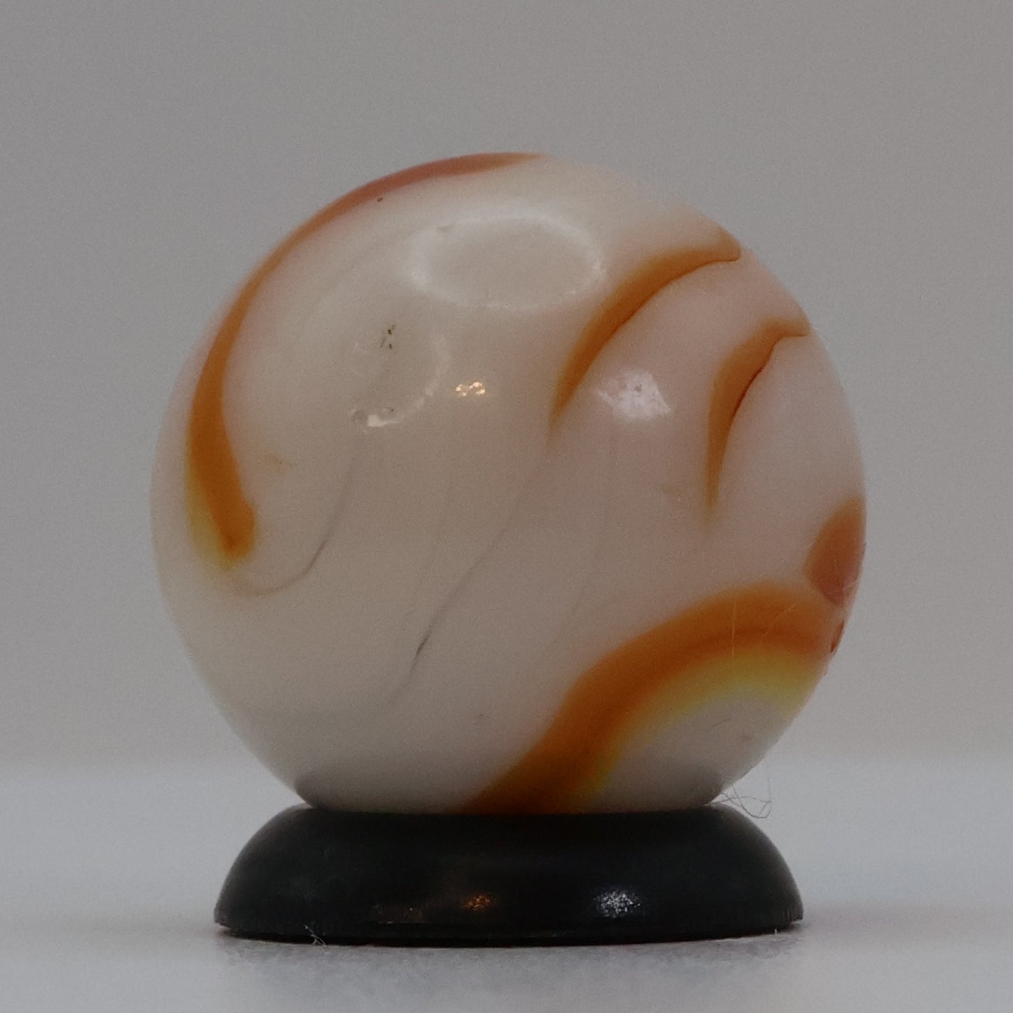 5/8" Swirl Marble White/ Orange/ tan NM