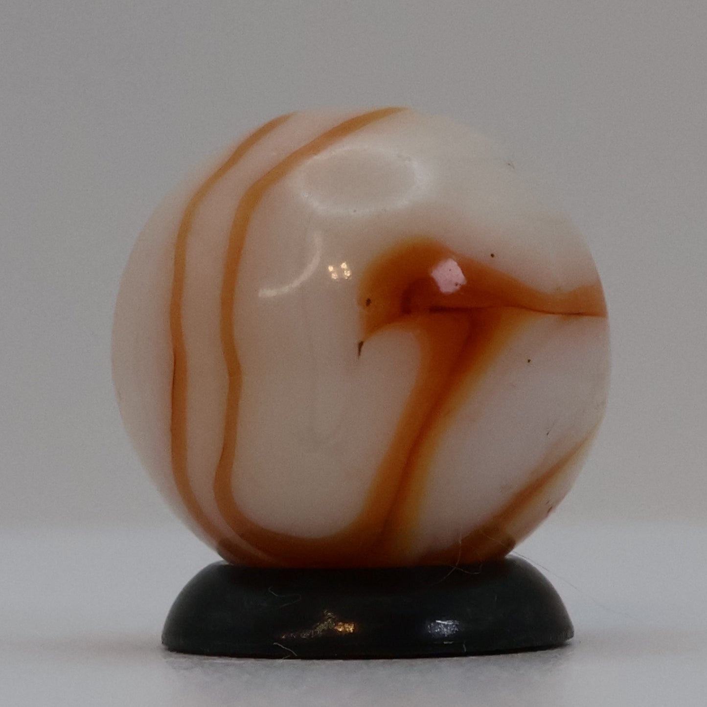 5/8" Swirl Marble White/ Orange/ tan NM